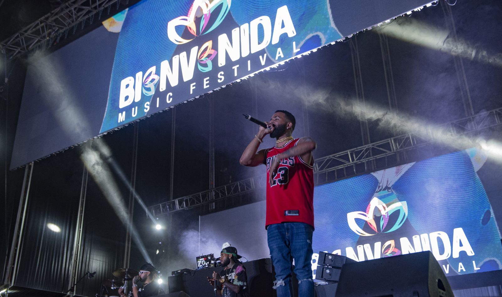 Las imágenes de  Lirico en la casa en el  Bienvenida Music Festival