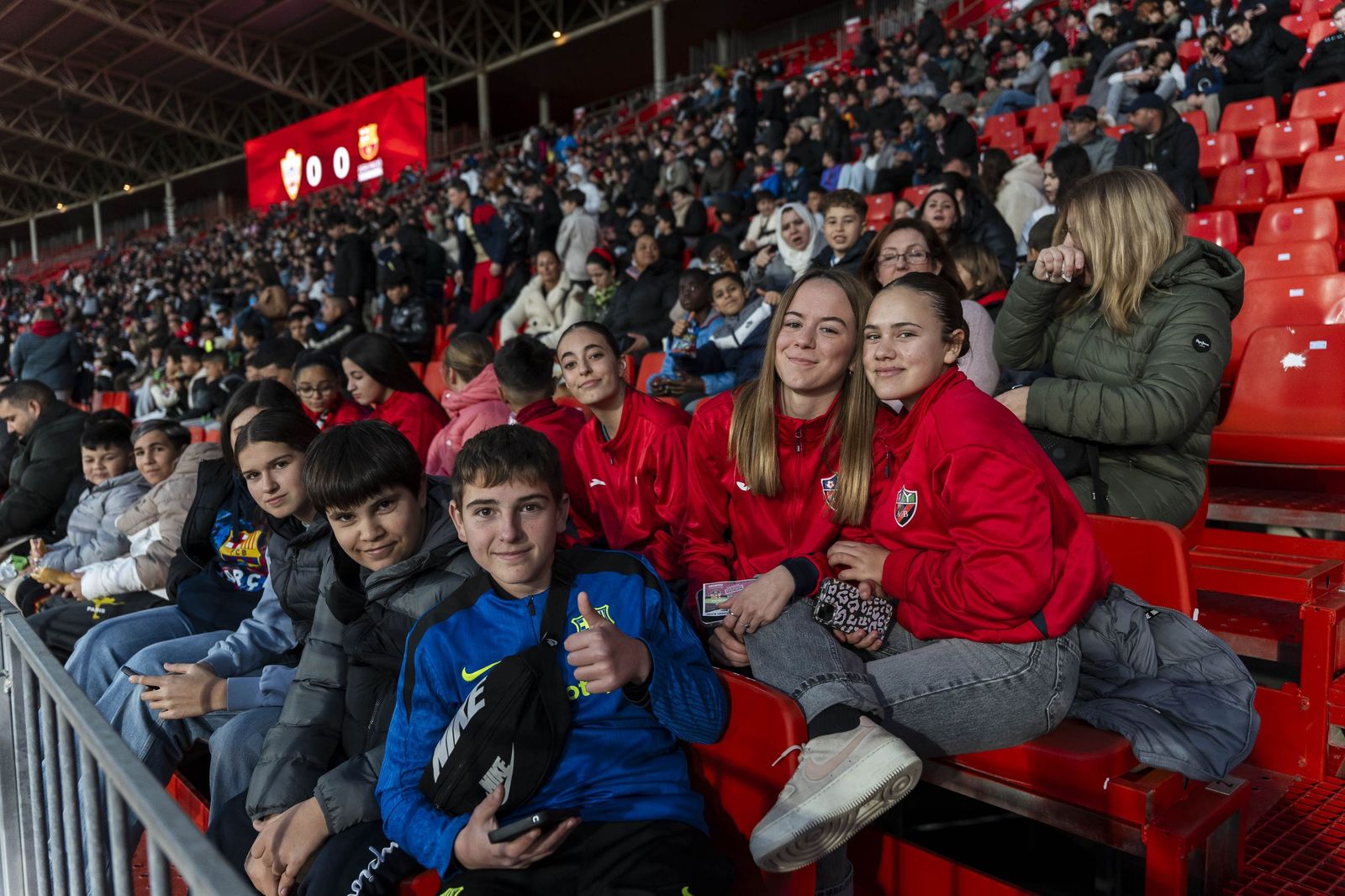 Fotogalería del partido homenaje a Guillermo Blanes entre los veteranos de la UD Almería y el FC Barcelona