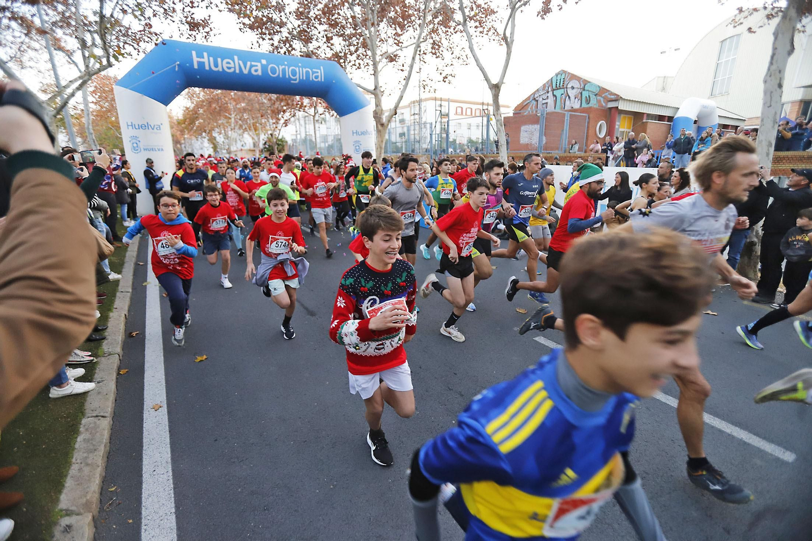 Imágenes de la XIII carrera de San Silvestre en Huelva