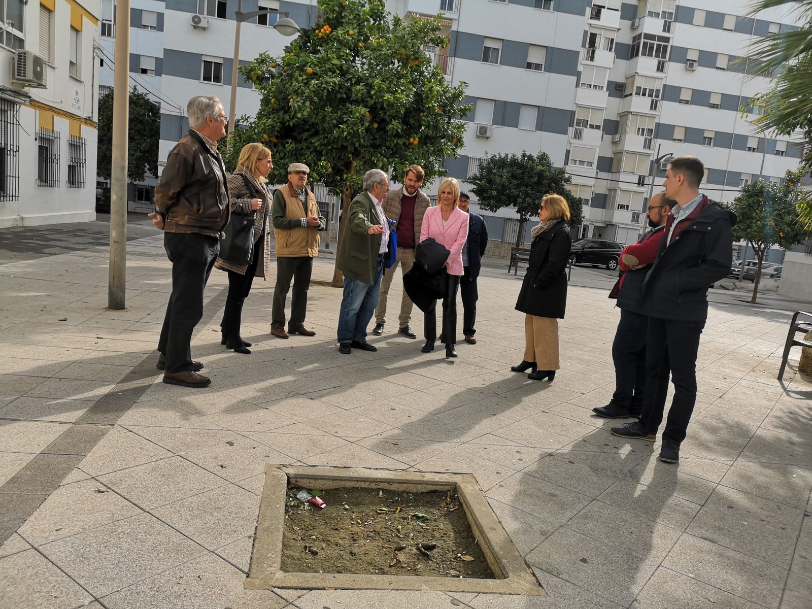 Visita de María José García-Pelayo a Los Naranjos.