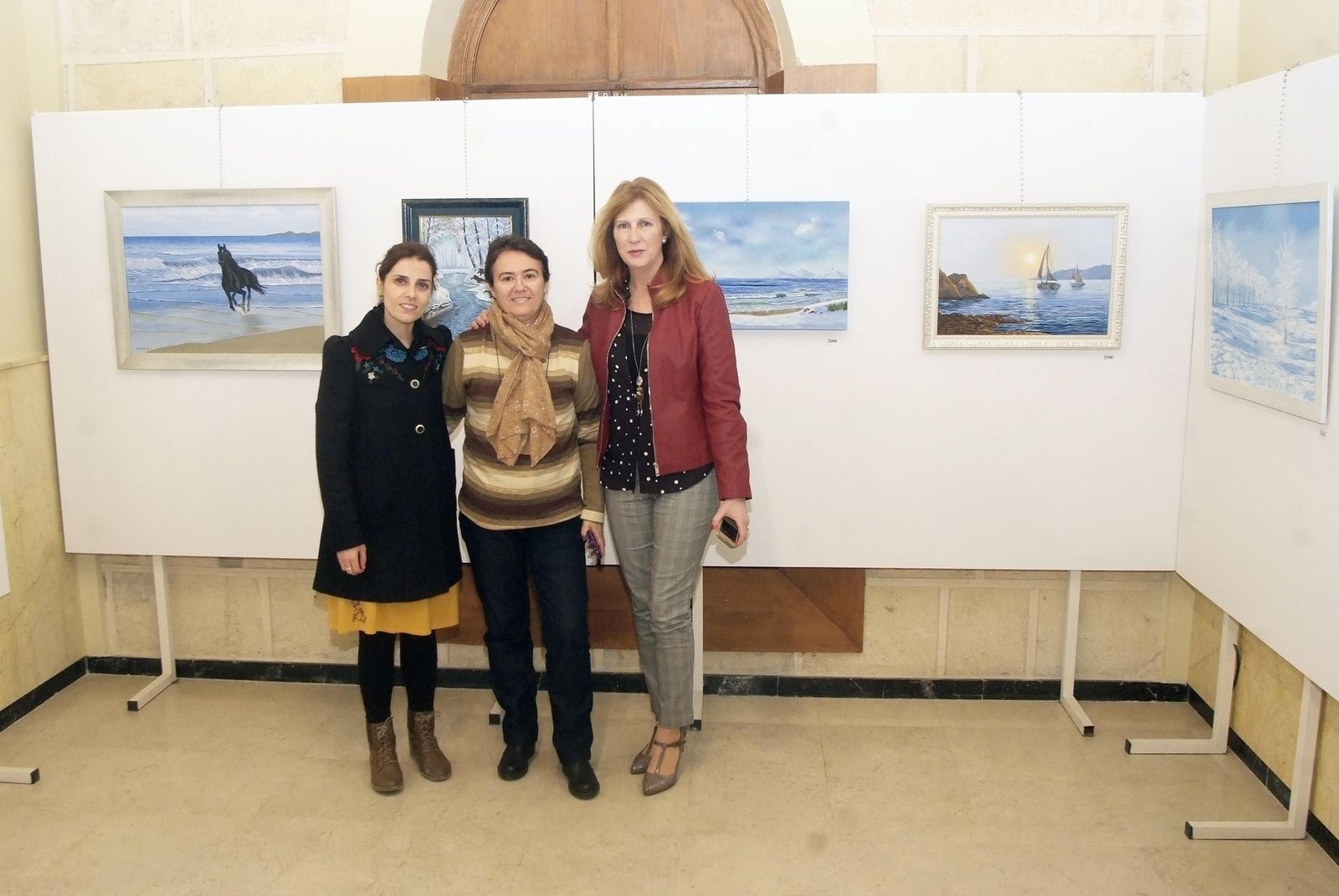 Ana María Morillo junto a María Dolores Ortega y Mariquina Ramos.