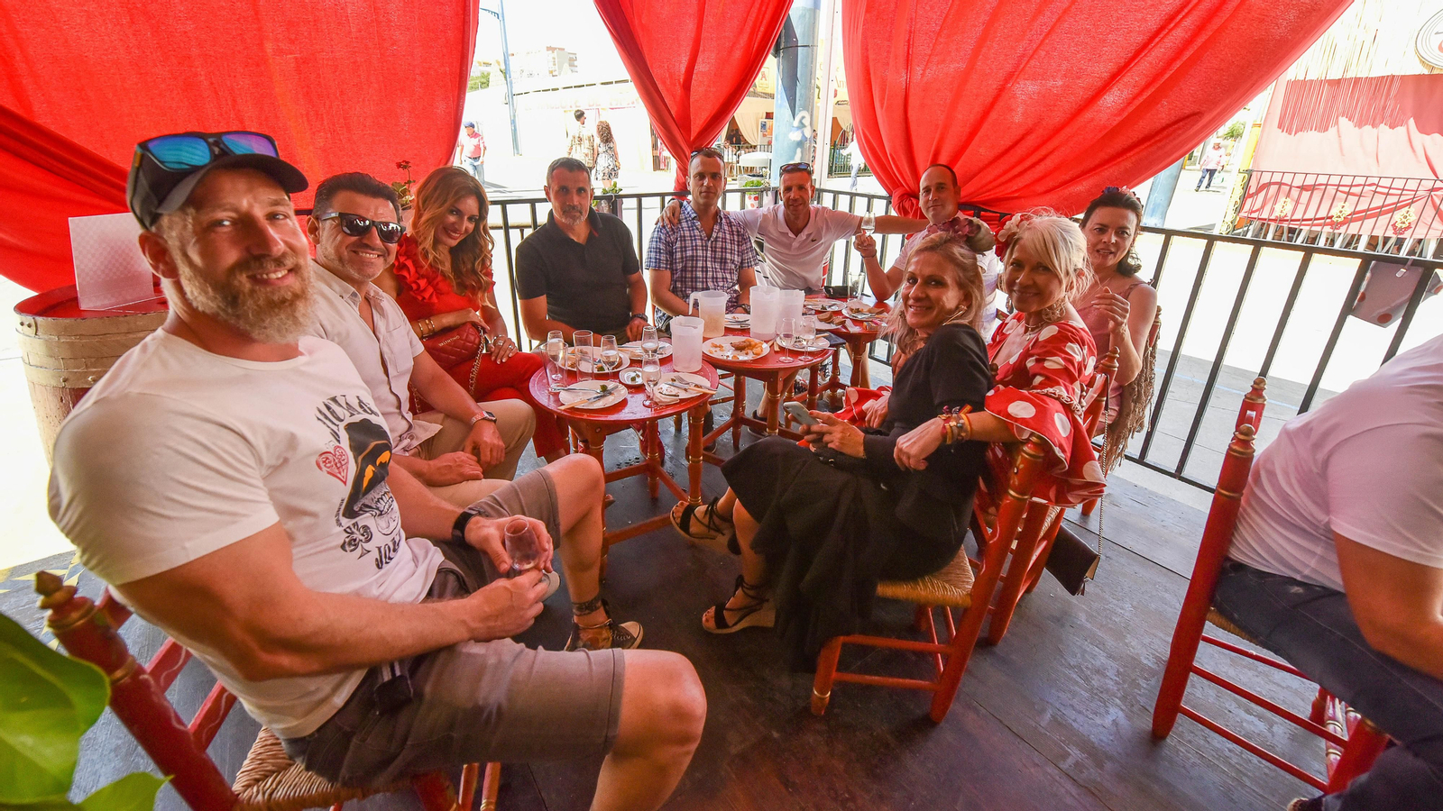 Búscate en las fotos del viernes en la Feria Real de Algeciras