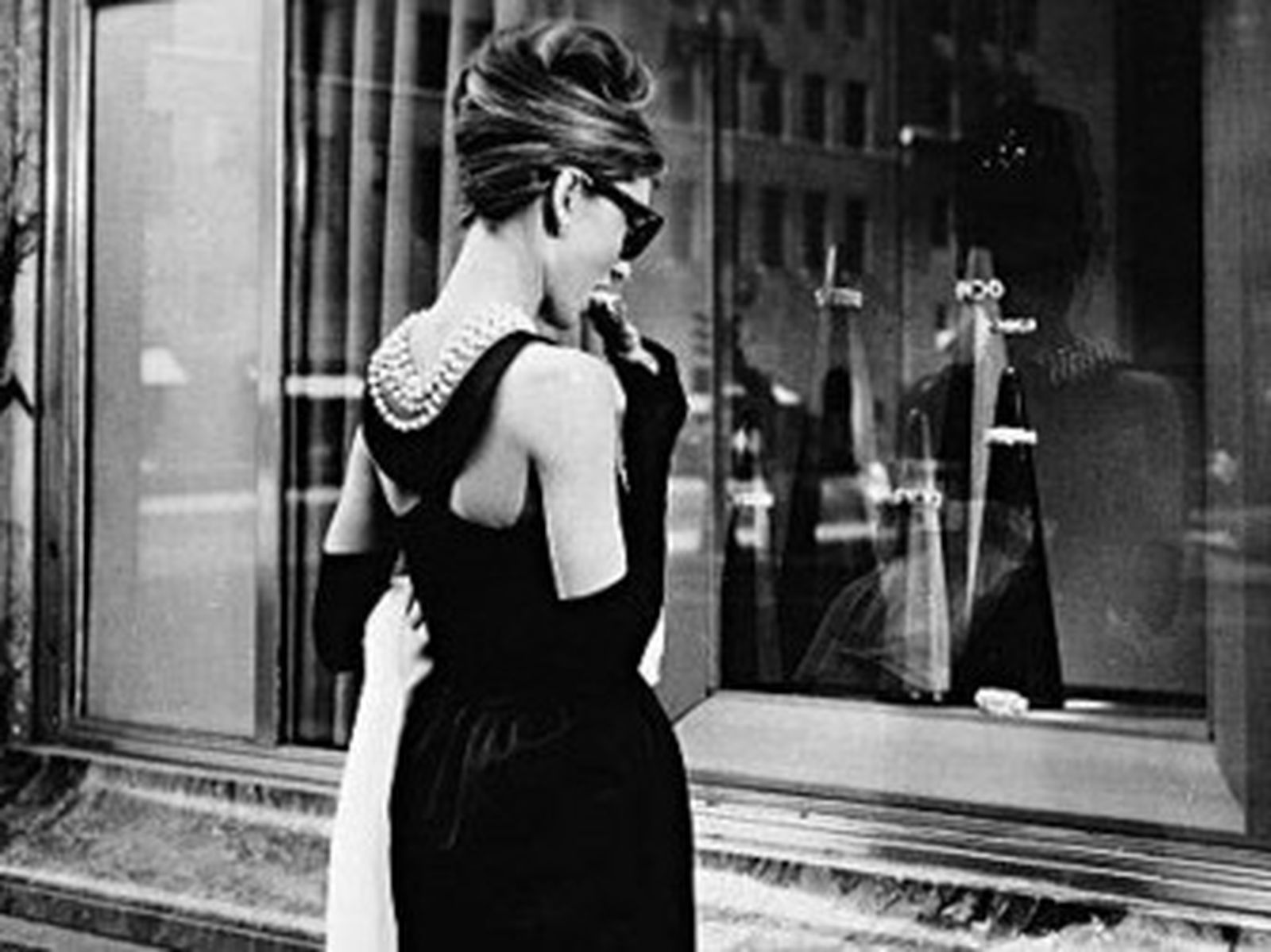 Inigualable. Blake Edwards entre fotogramas de 'Desayuno con diamantes', Días de vino y rosas', 'La pantera rosa' y 'La carrera del siglo'.