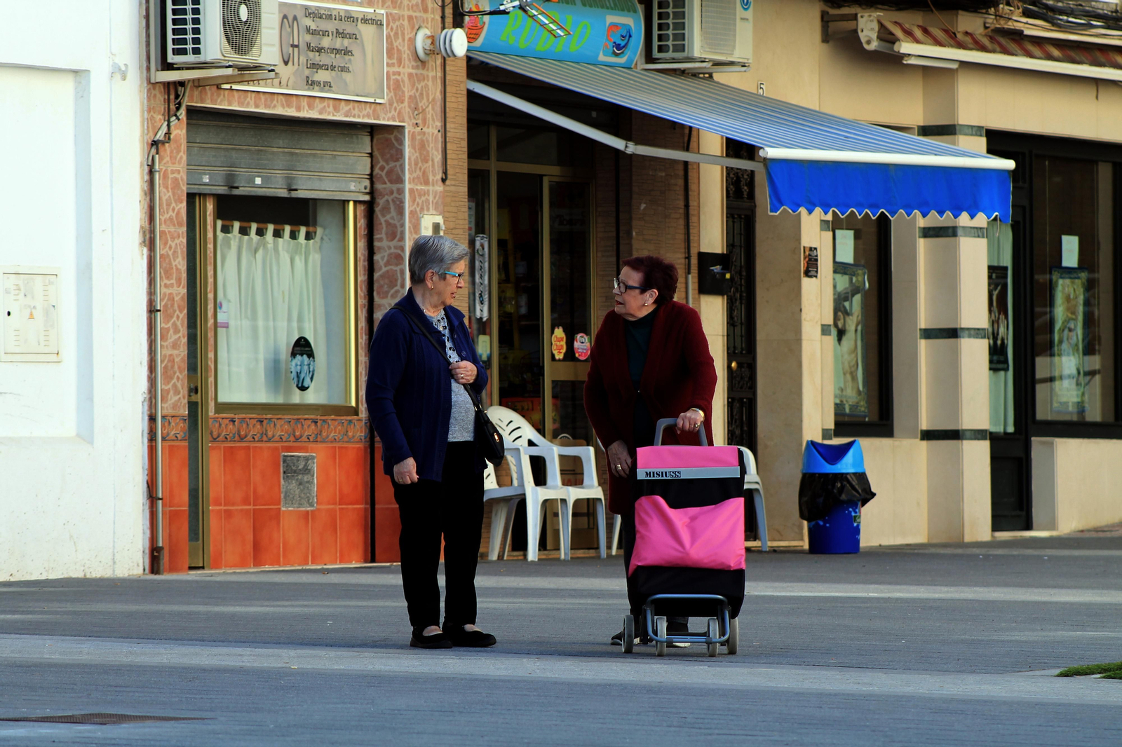Barrio a Barrio: Imágenes de la Barriada de Los Dolores
