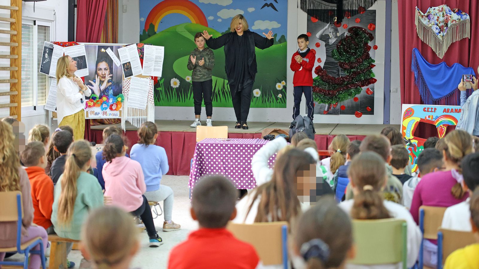Día del flamenco: María del Mar Moreno en el CEIP Arana Beato