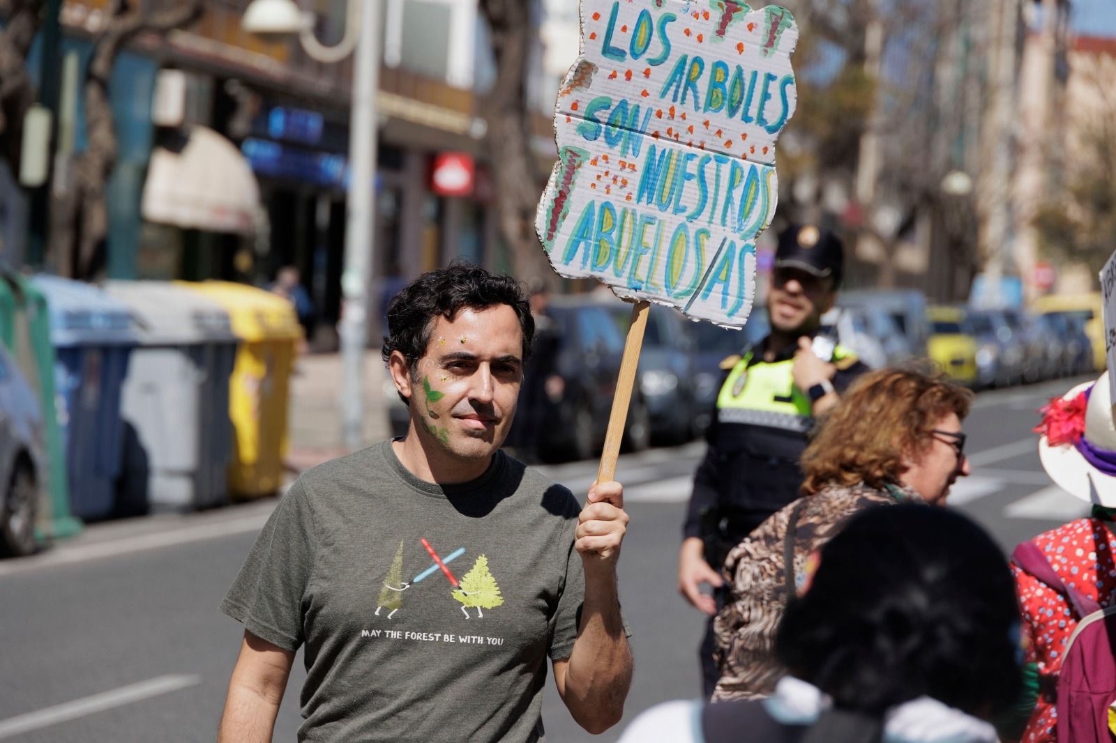 Miles de personas se manifiestan en Cádiz por la Educación Pública, la Sanidad y el Clima