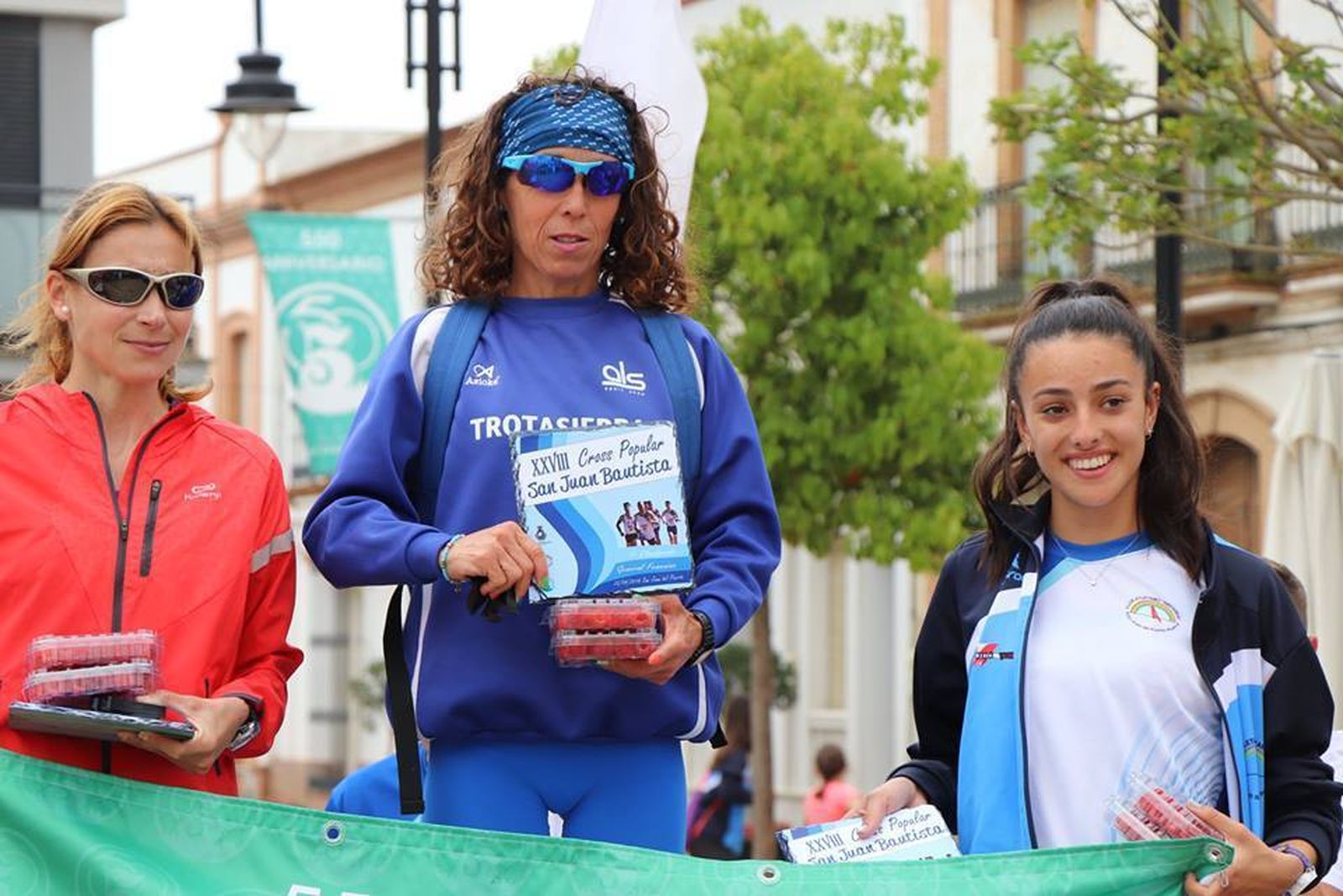 Podios de la general femenina y masculina de esta prueba atlética.