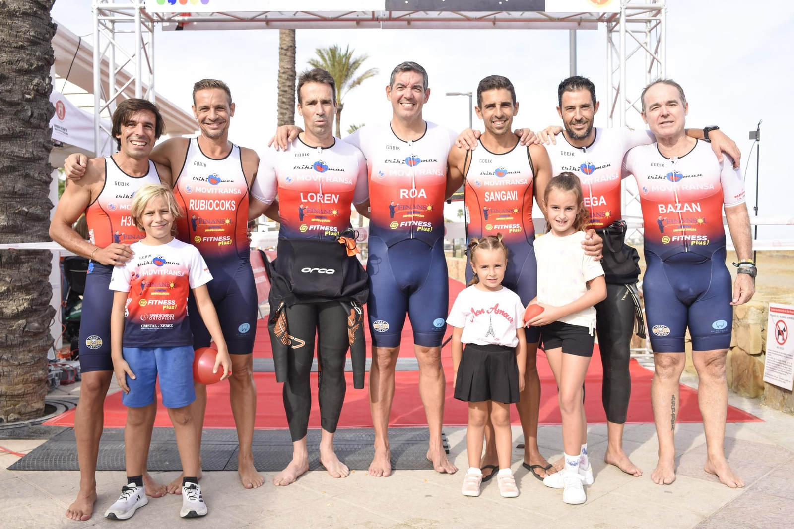 Búscate en las fotos del XI Triatlón de San Roque