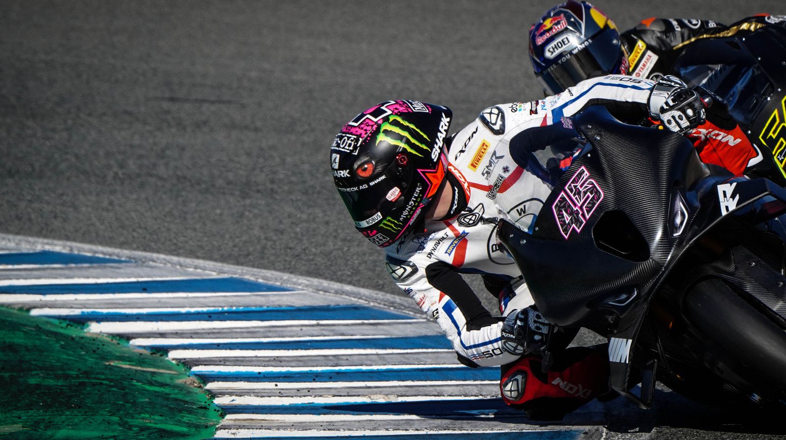 Álvaro Bautista estrena su numero 1 en las pruebas de SBK en Jerez