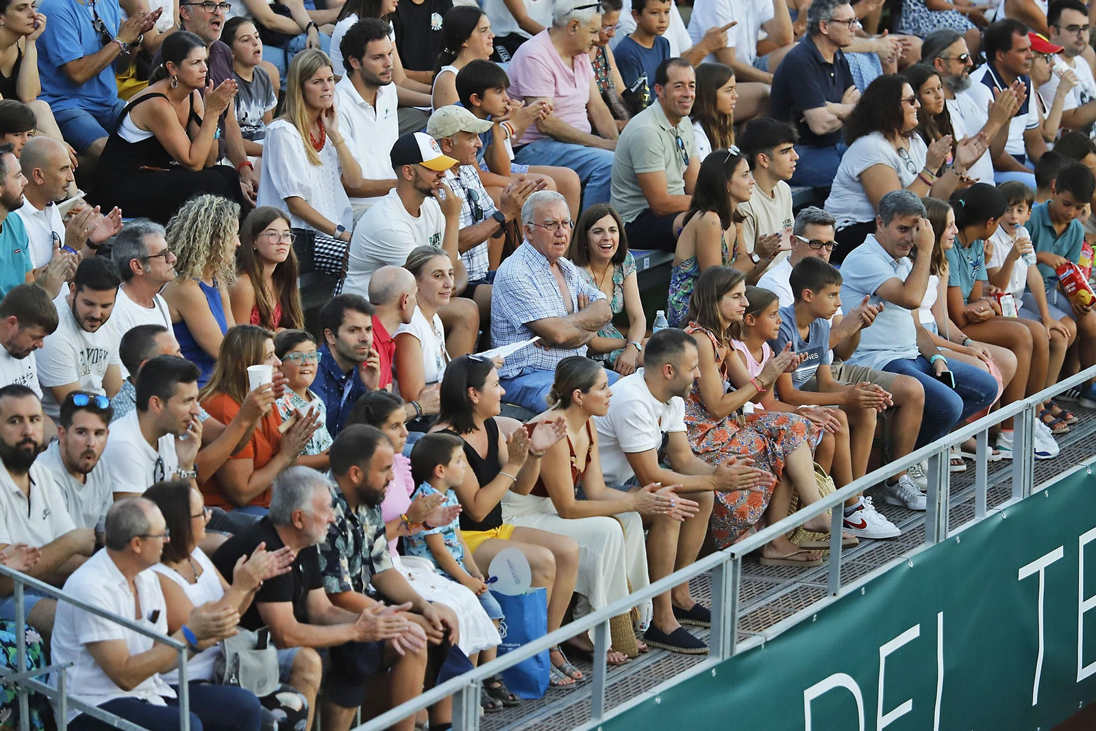Imágenes del ambiente en la final femenina de la Copa del Rey de tenis de Huelva