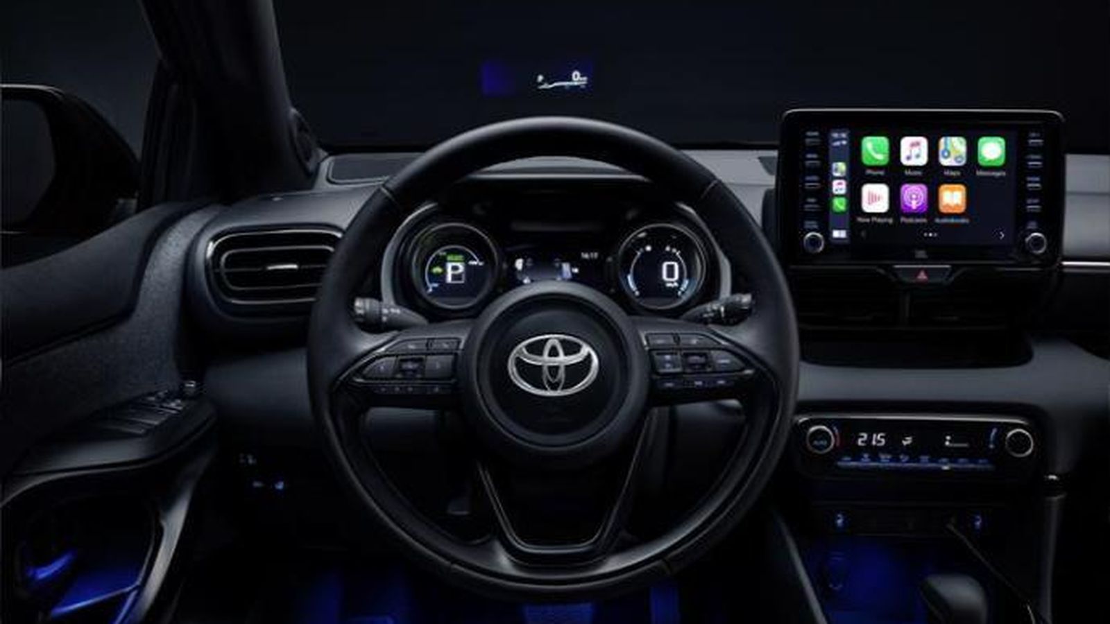 En el interior de los nuevos Yaris la diferencia fundamental está en el procesador del sistema de infoentrentenimiento con pantalla de 9".