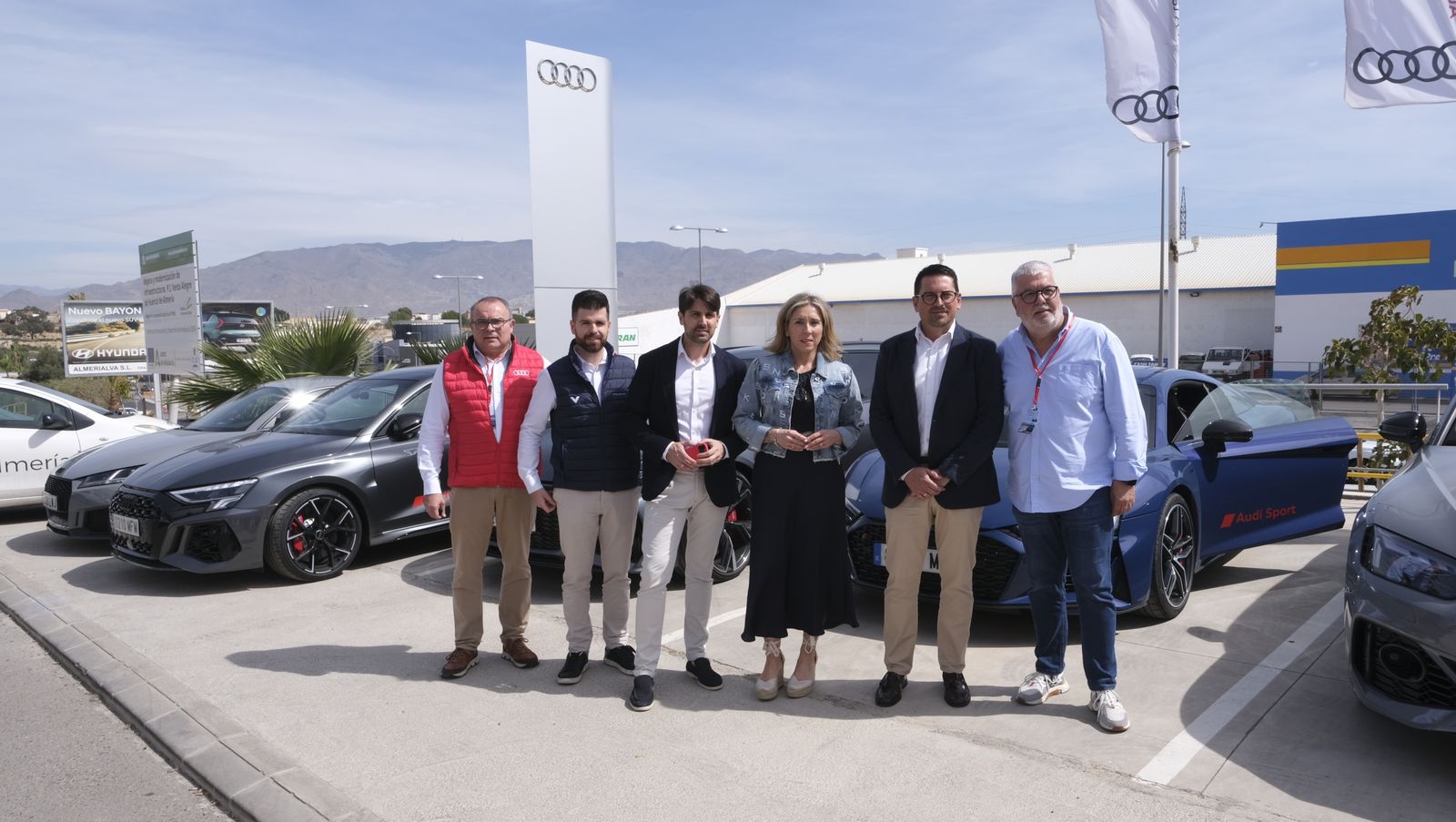 Equipo del concesionario de Audi en Huércal de Almería
