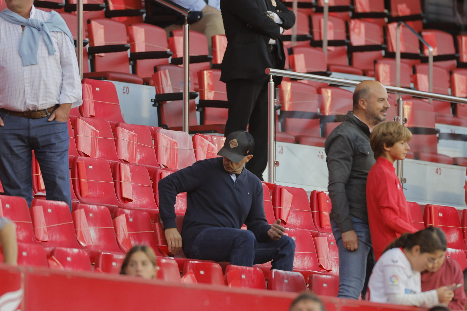 Búscate en las fotos del Sevilla-Betis