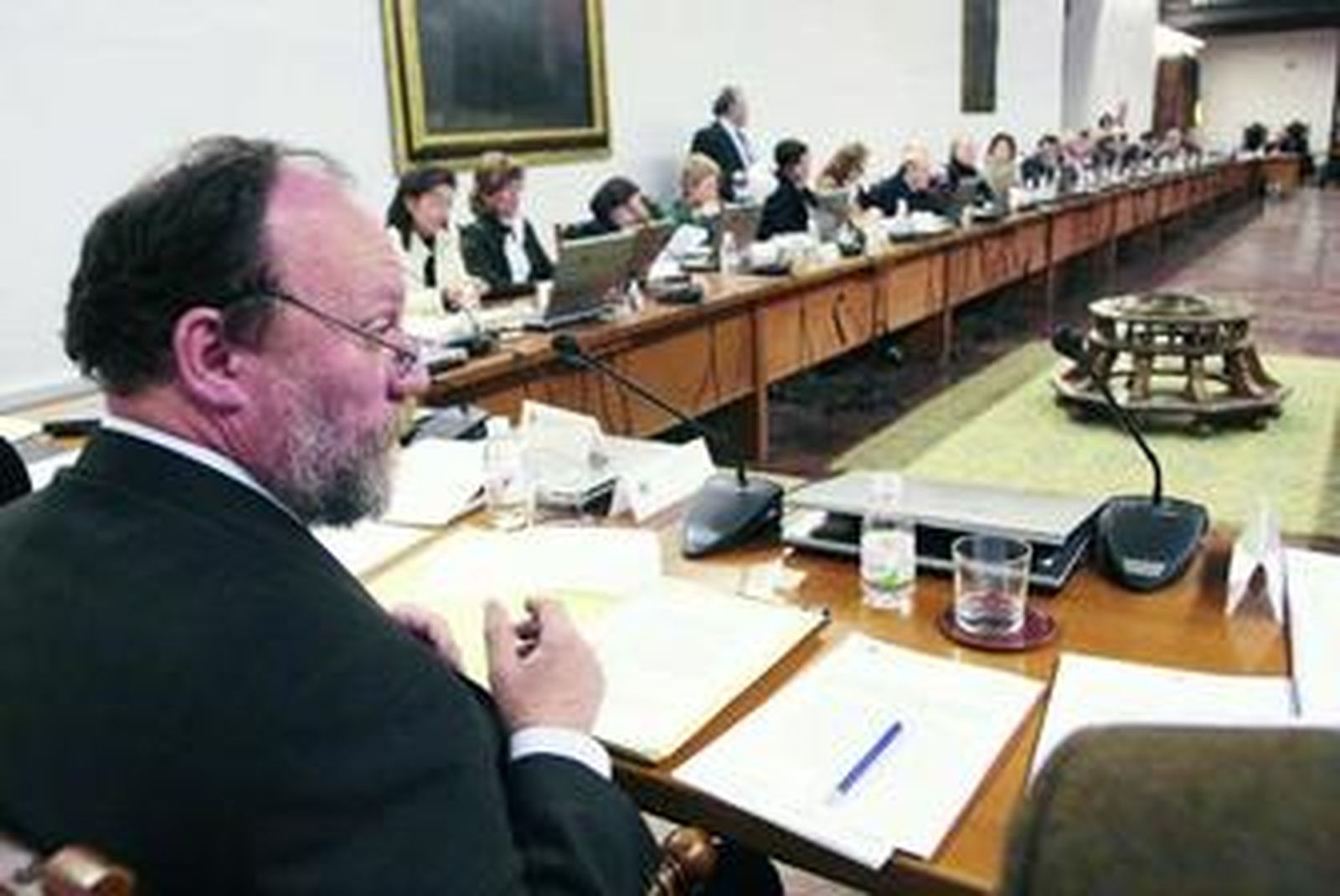 El rector Francisco González Lodeiro, durante la presentación de presupuestos para 2009.