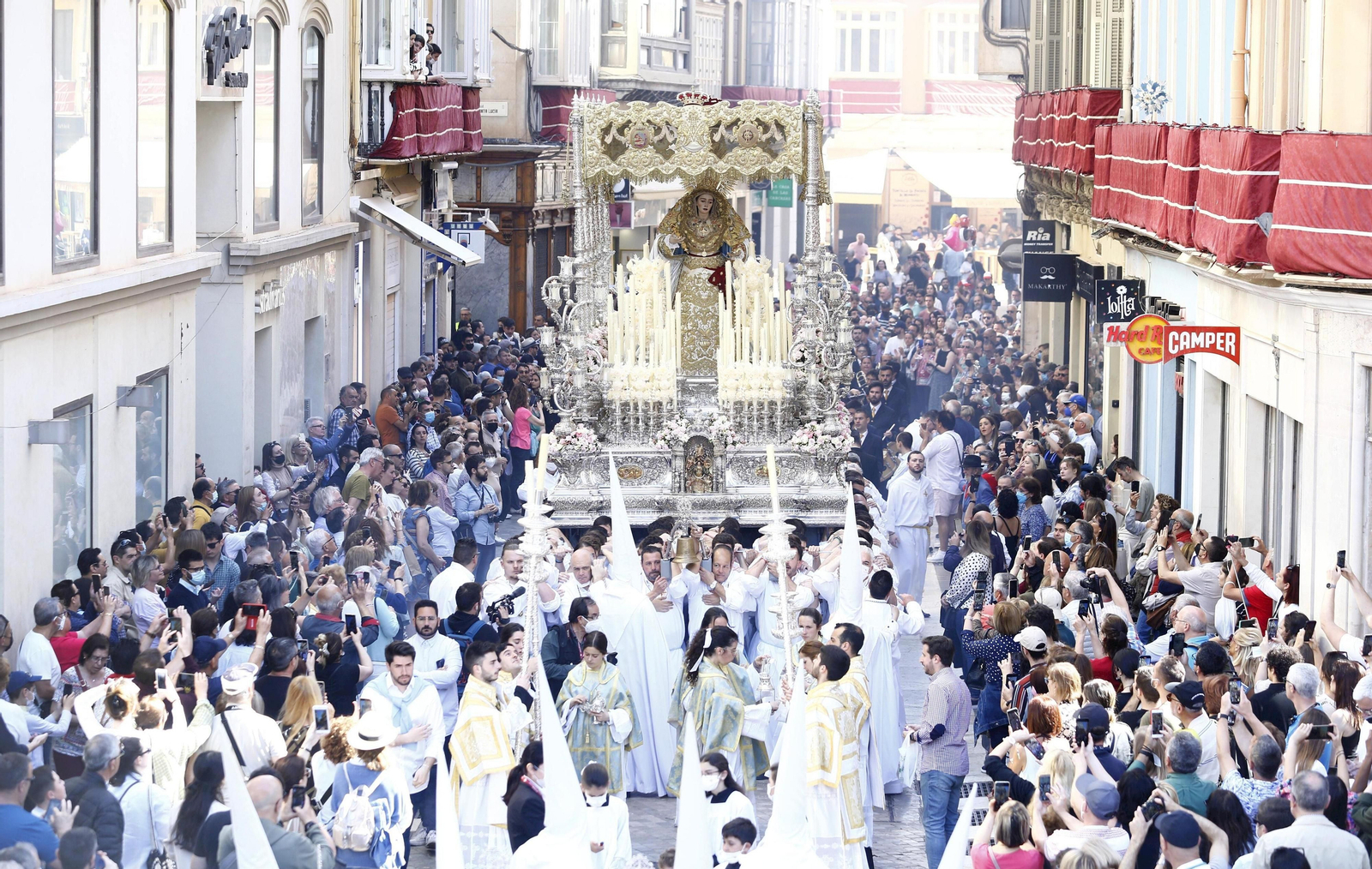 Las fotos del Domingo de Resurrección en Málaga Las fotos del Domingo de Resurrección en Málaga