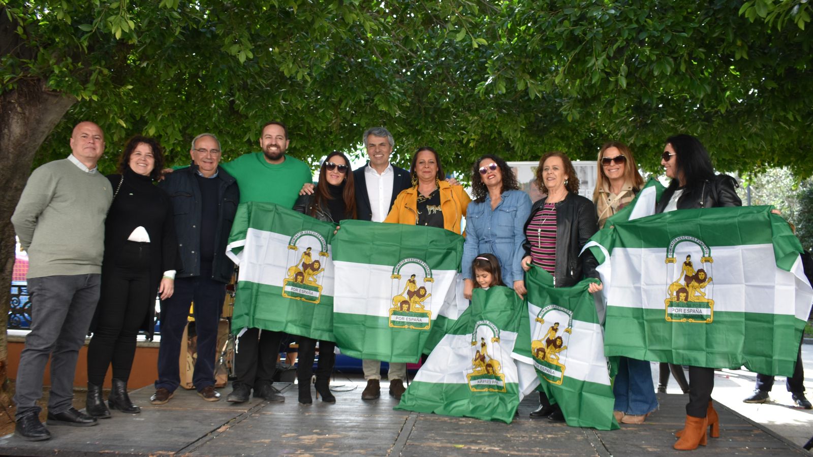 AxSí reconoce a las academias de baile de San Fernando con motivo del Día de Andalucía.