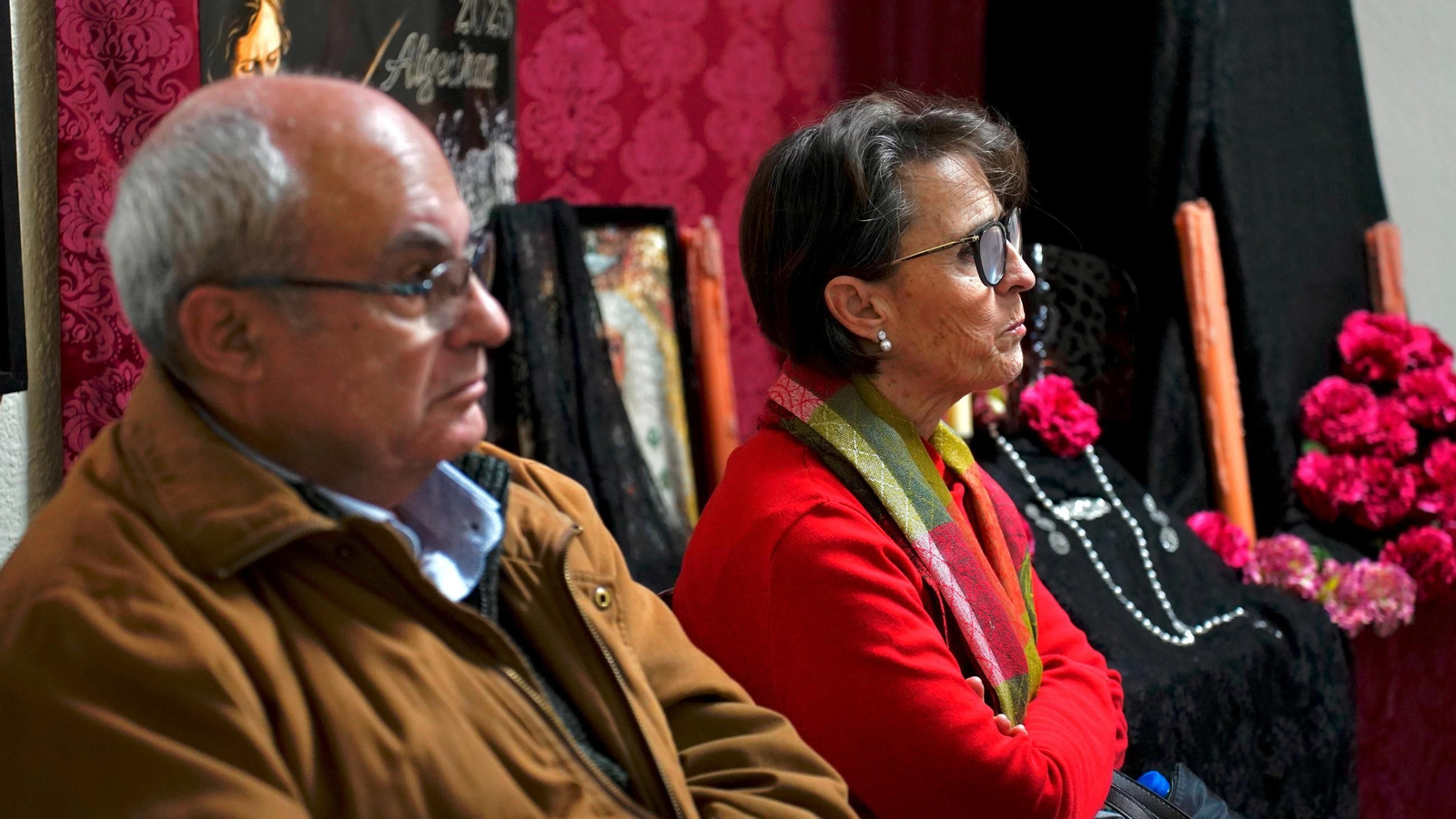Fotos de la conferencia en Algeciras de Pablo Antonio Fernández sobre los Espacios Marítimos del Estrecho
