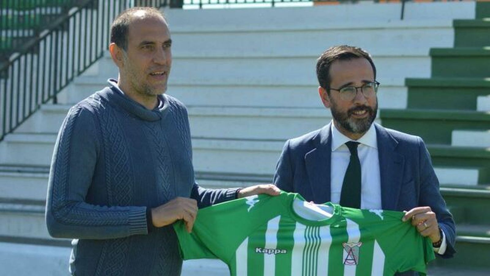 Romerito (i) en su presentación como entrenador del Sanluqueño