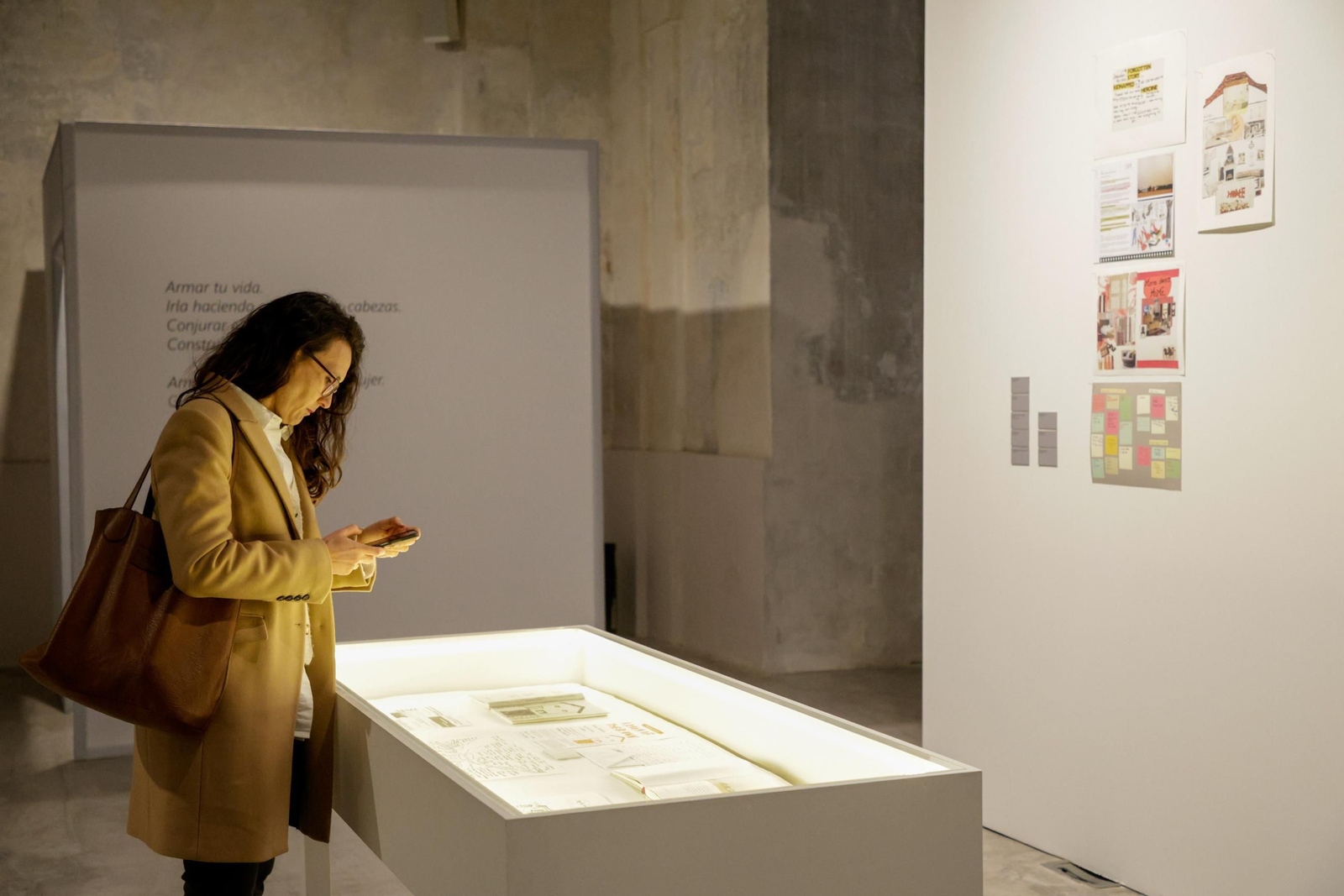 Las imágenes de la presentación de la exposición "Narrativas ocultas" de Isabel Muñoz y Susan Meiselas, en Artillería