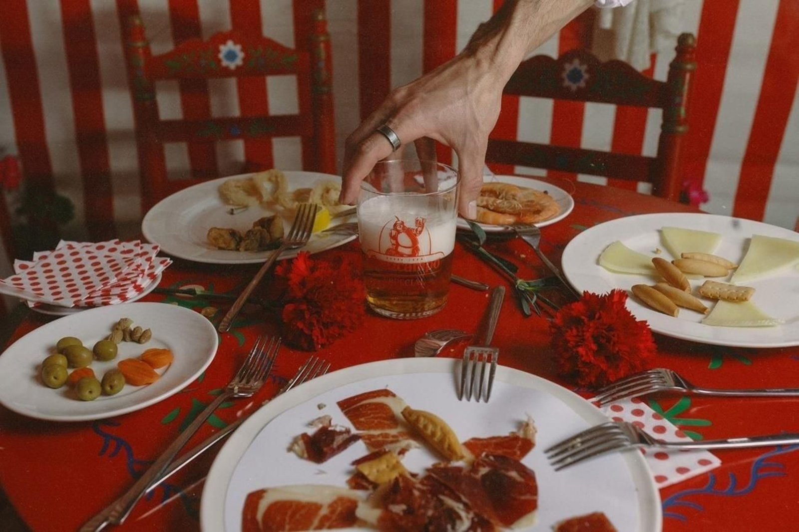 Los sevillanos beberán un millón de litros de cerveza Cruzcampo en la Feria de Abril