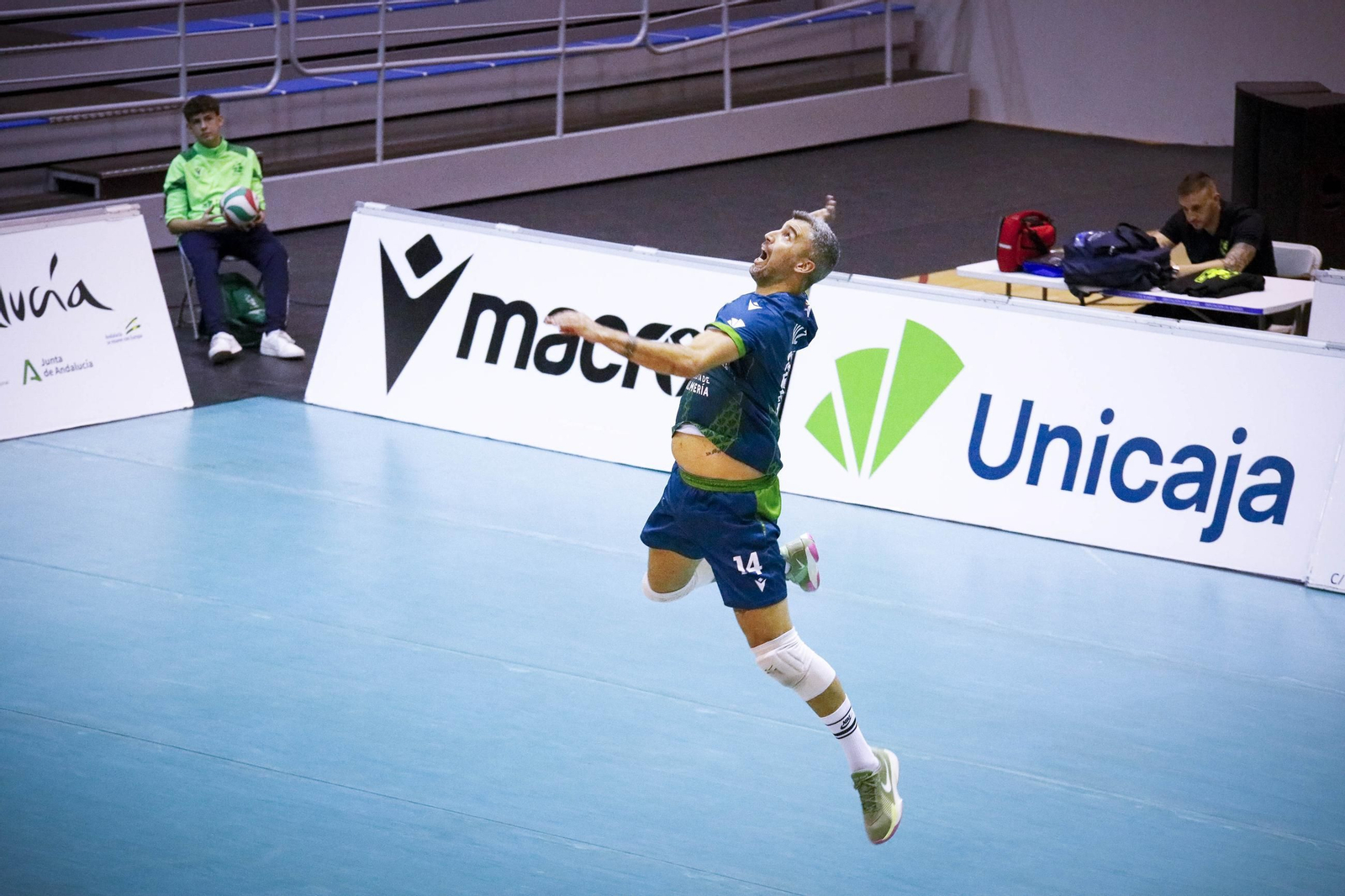 Unicaja Costa de Almería-Arenal Emeve de la Superliga, en imágenes