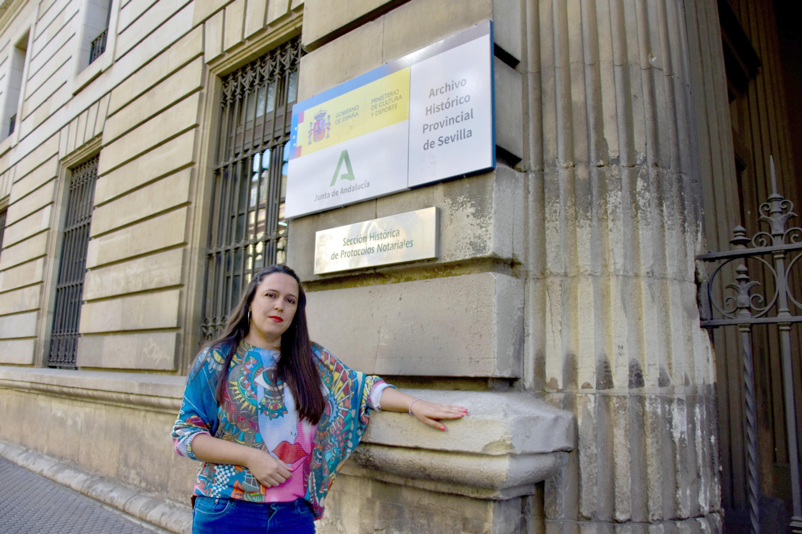 Laura Tinajero Márquez, en el Archivo Histórico Provincial de Sevilla.