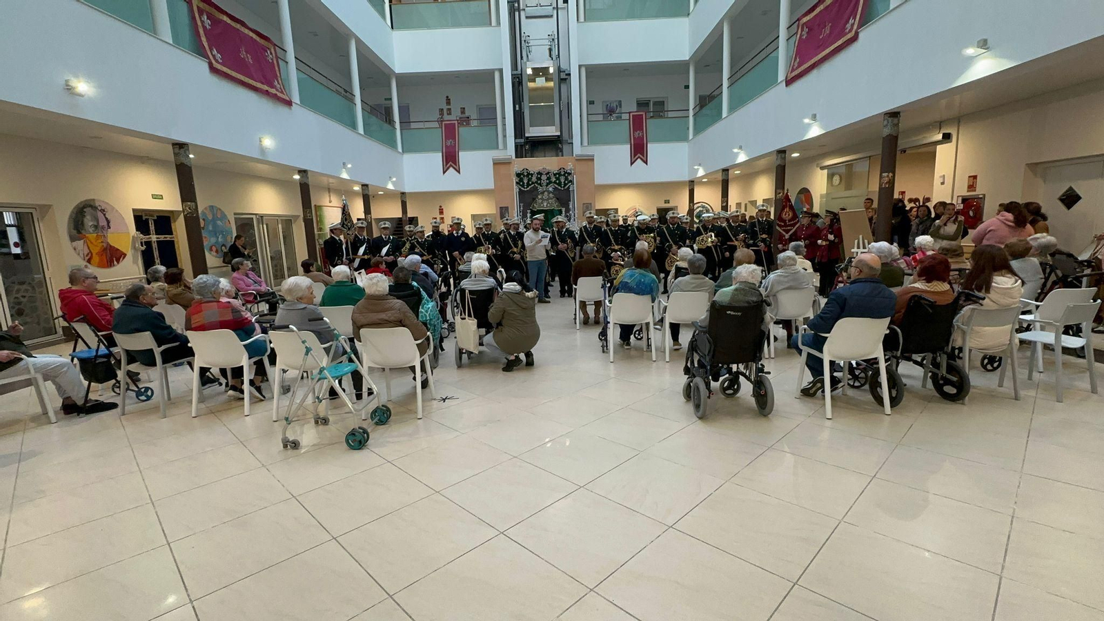 Fotos de las actividades de Cuaresma en el centro de mayores de Asansull de La Línea