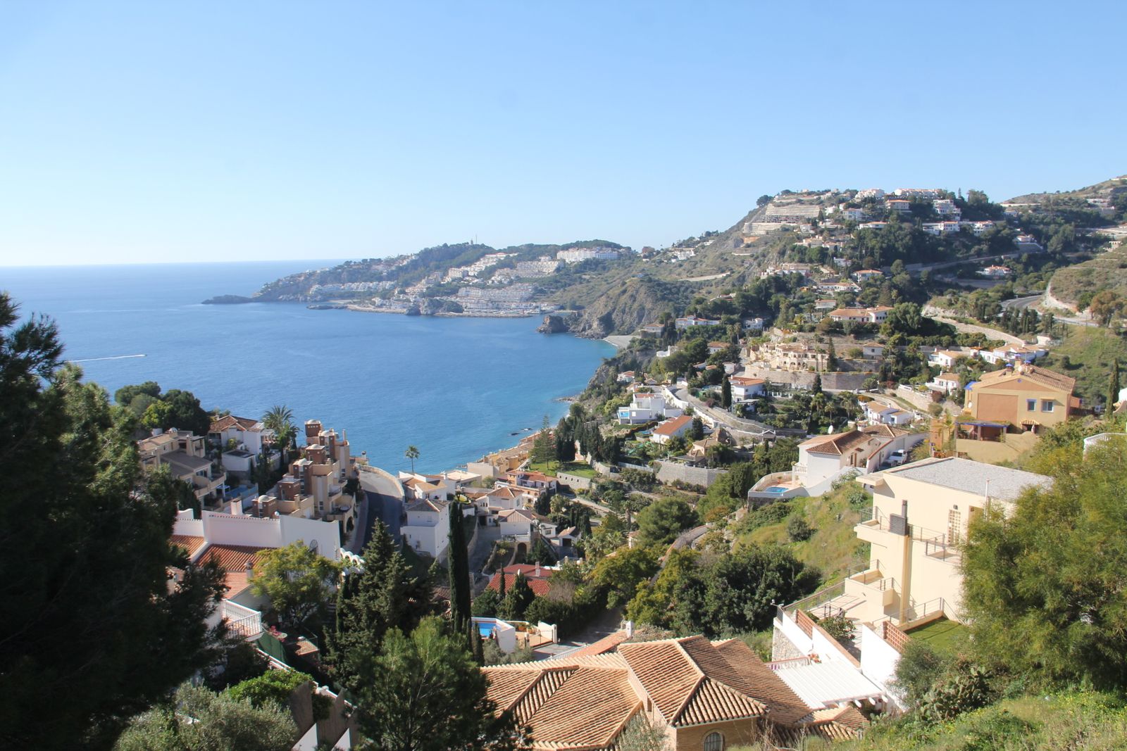 Almuñécar se hará cargo de las urbanizaciones de Los Berengueles- Punta de la Mona y Cotobro tras años de reivindicaciones