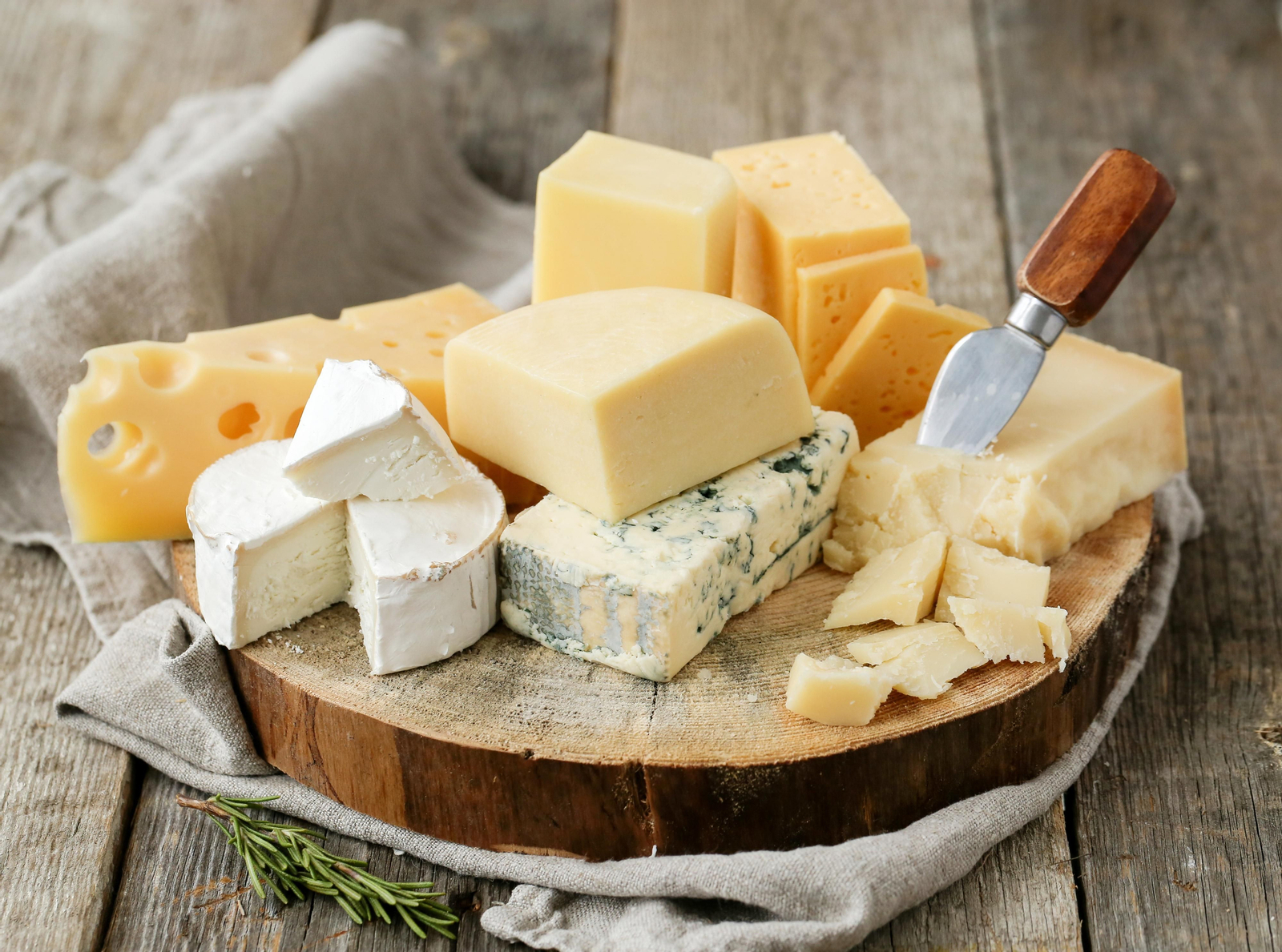 El queso sano que puedes tomar a diario que fortalece los huesos y no eleva el colesterol El queso sano que puedes tomar a diario que fortalece los huesos y no eleva el colesterol