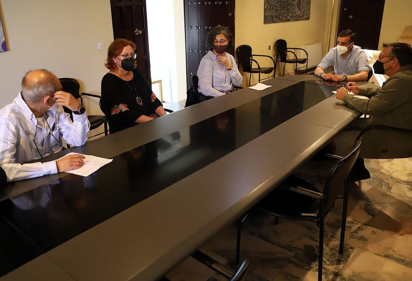 Presentado el proyecto que protegerá la estética de la barriada de España