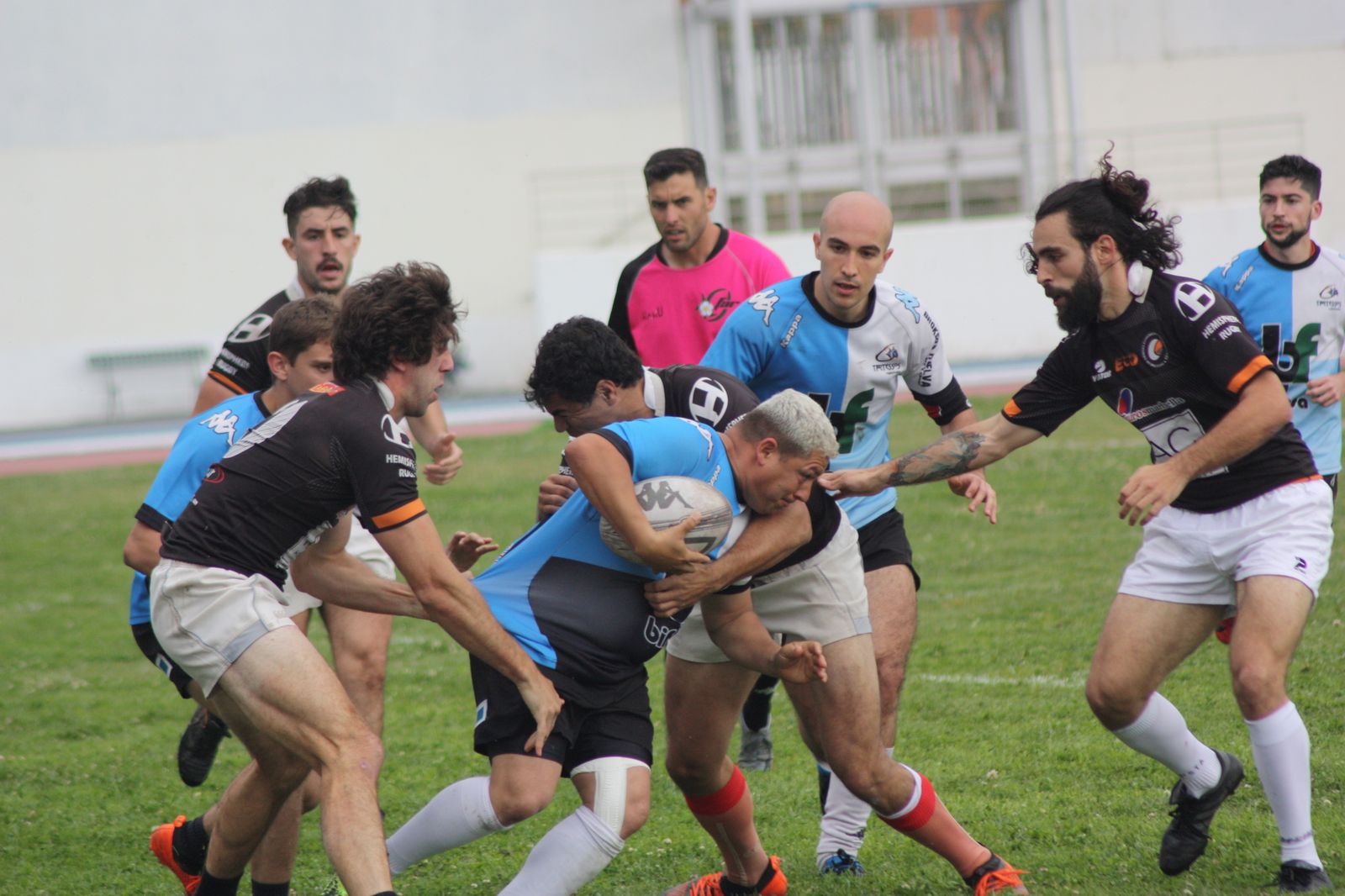 Un momento del partido de ida entre el Bifesa Tartessos y el CR Económicas.