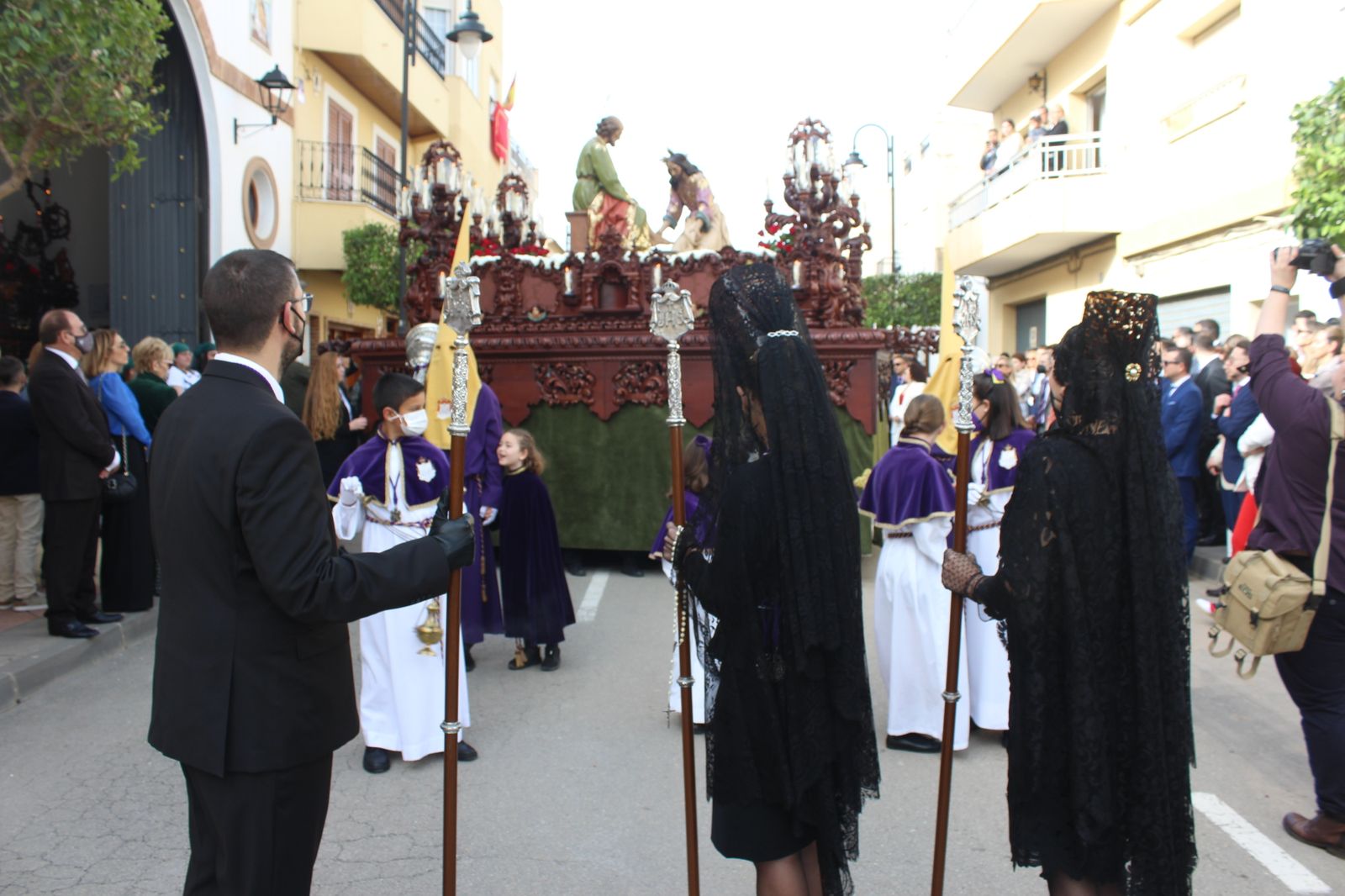 Procesión de la Hermandad de Jesús en Vera, en imágenes
