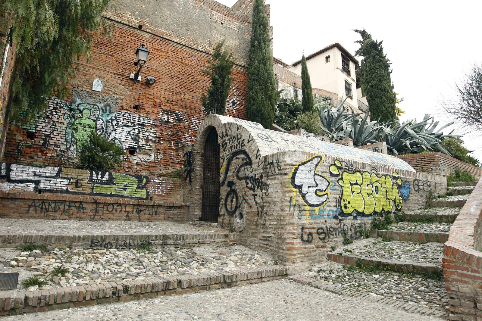 El Aljibe del Zenete necesita una profunda restauración y limpieza.