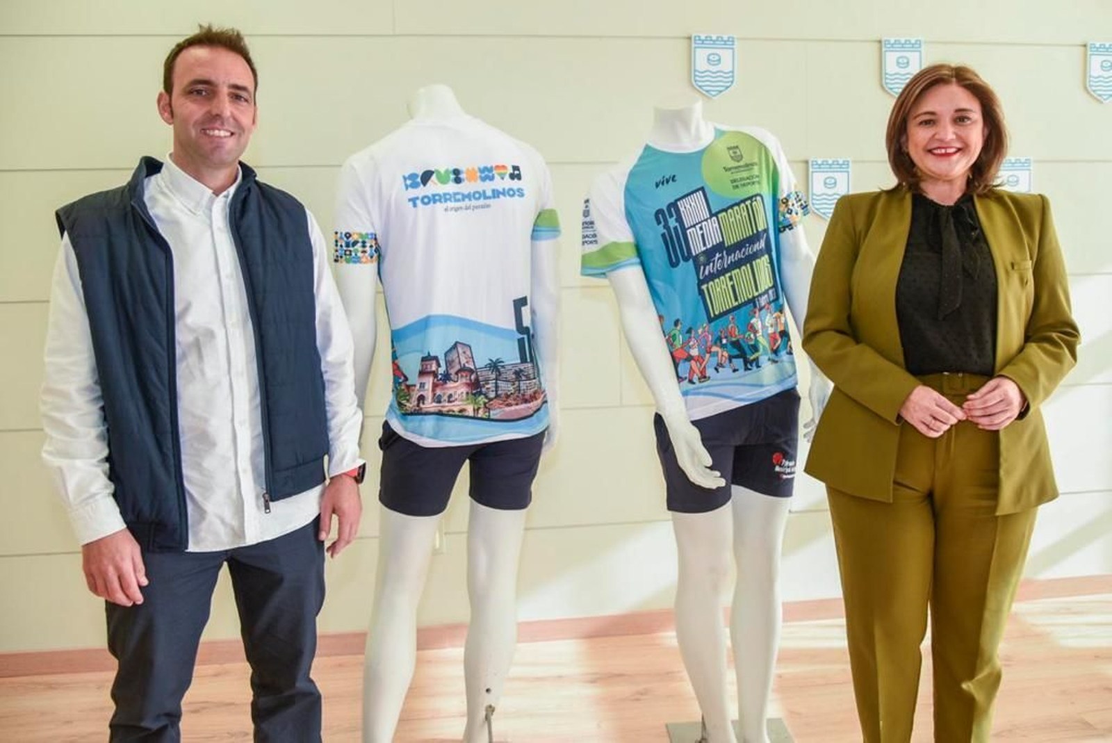 La alcaldesa, Margarita del Cid, y el concejal de Deportes, Ramón Alcaide.