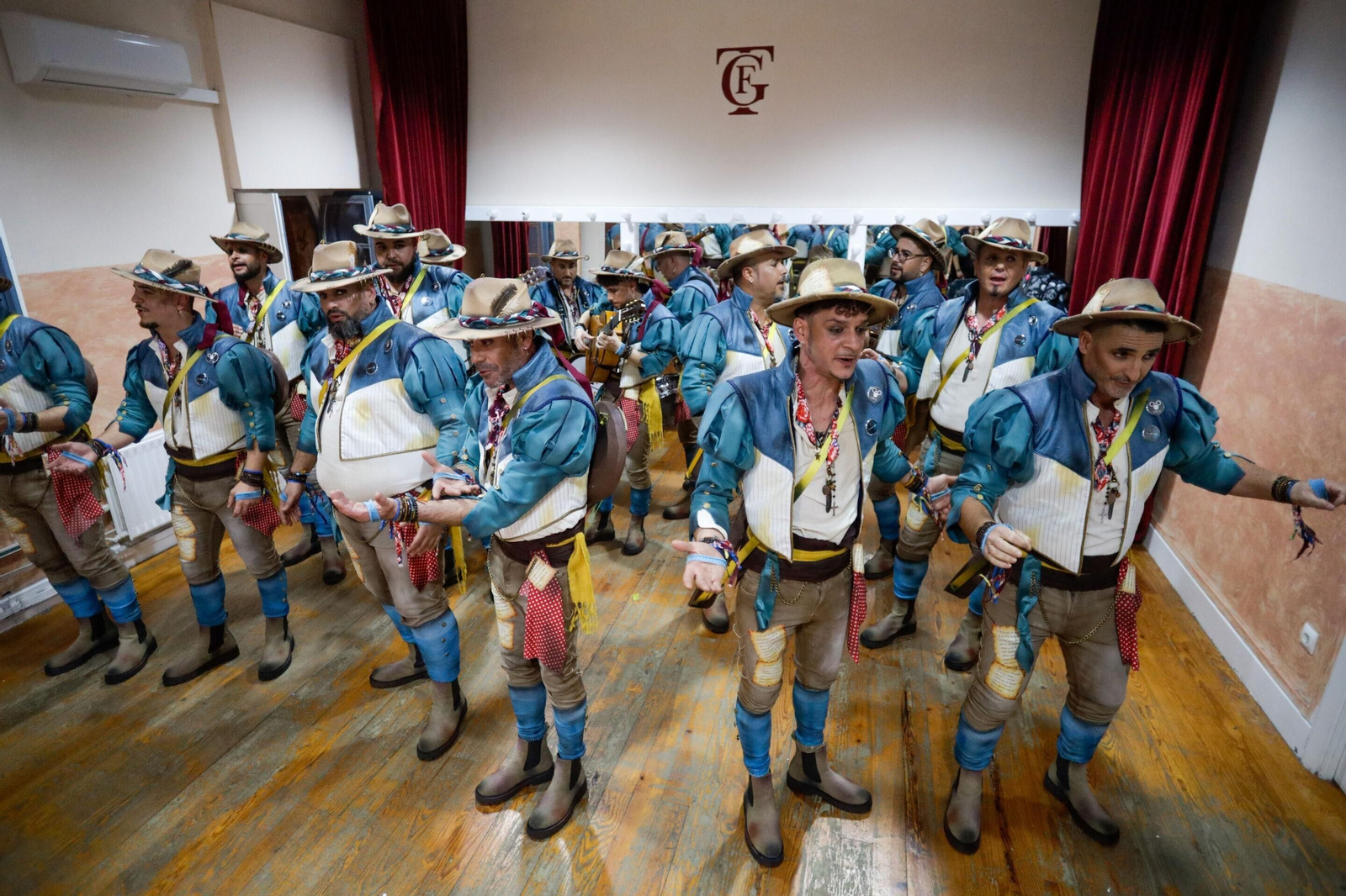 el ambiente en los camerinos del Falla.