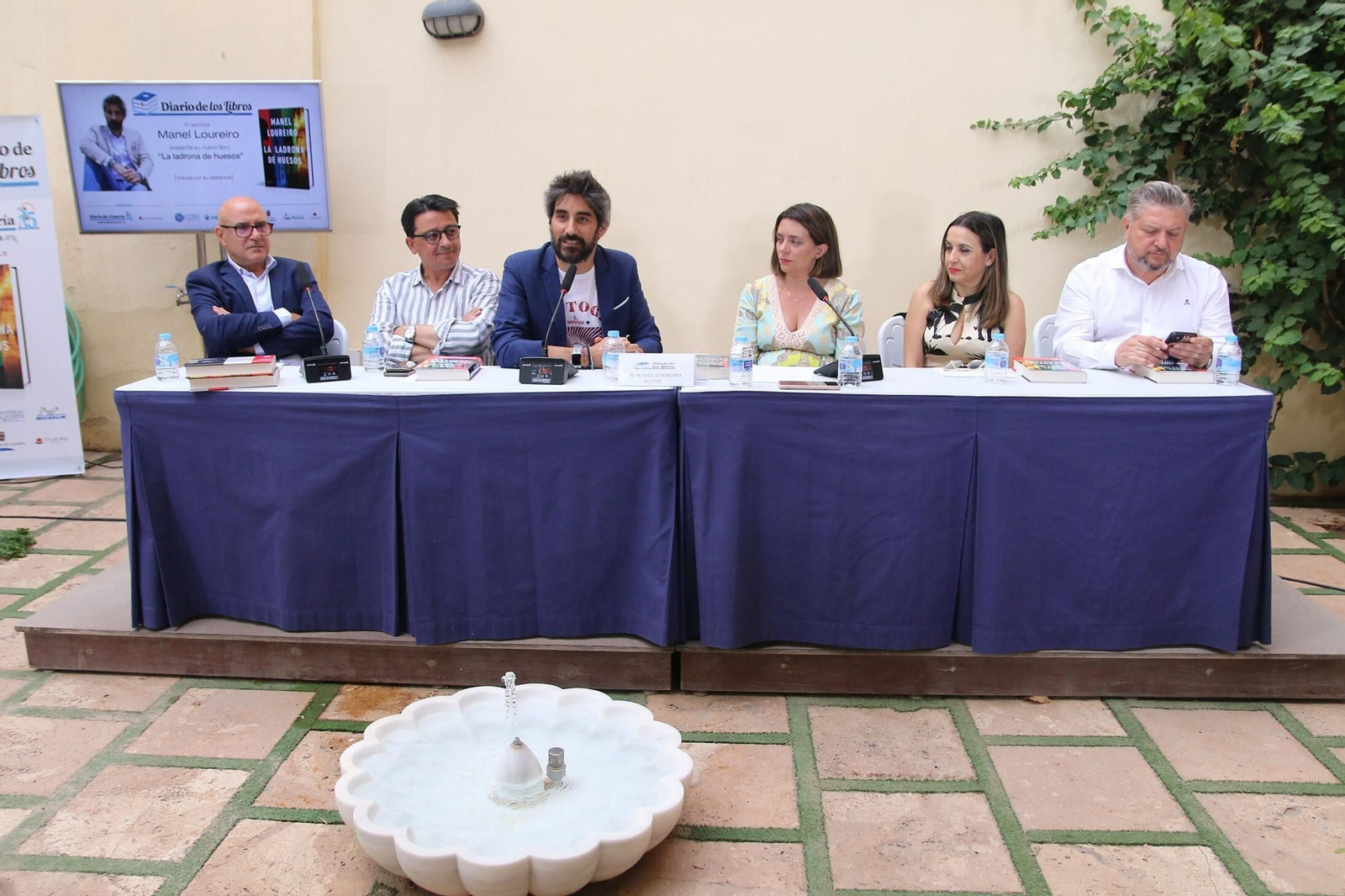Antonio Lao, Manuel Guzmán, Manel Loureiro, Cristina Galindo, Elisa Álvarez y Diego Cruz.