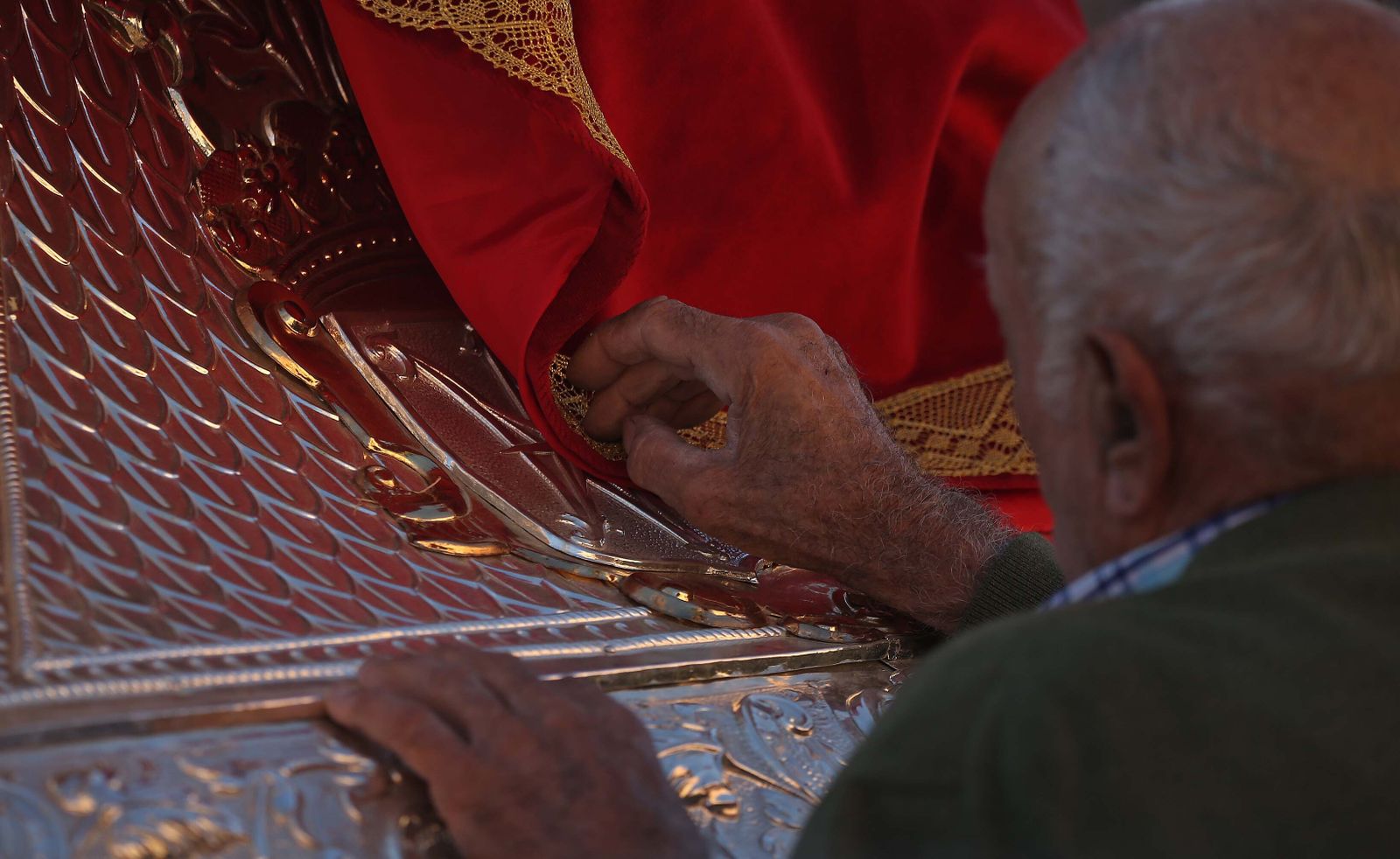 El regreso a su templo de la Virgen de la Luz de Tarifa, en imágenes