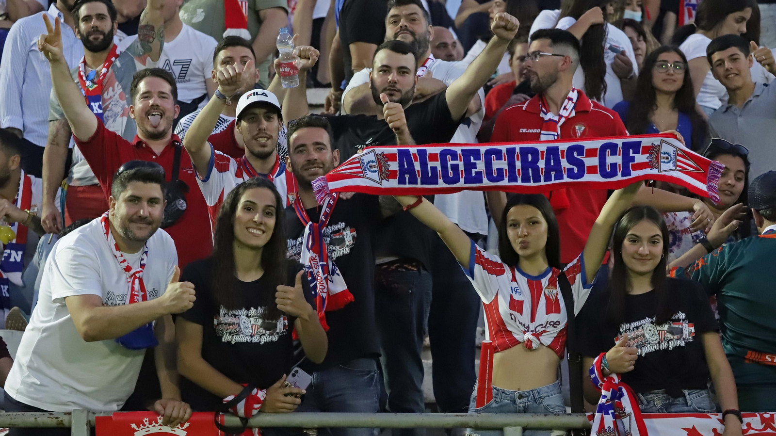 Fotos de la afición del Algeciras CF en el Nuevo Mirador