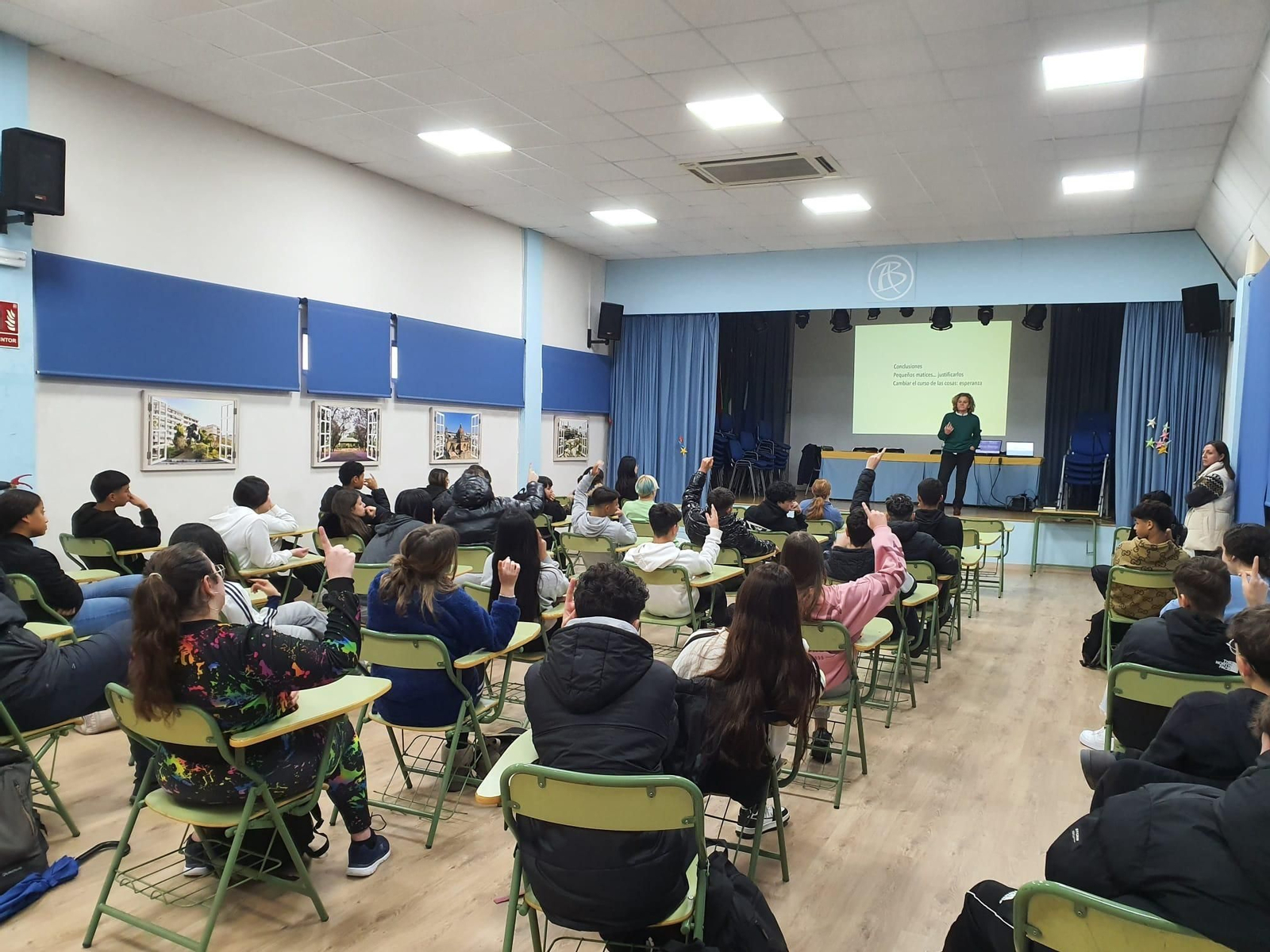 Una de las clases de alfabetización mediática y digital ofrecida por la APJ su proyecto 'La Llave maestra de la Comunicación'