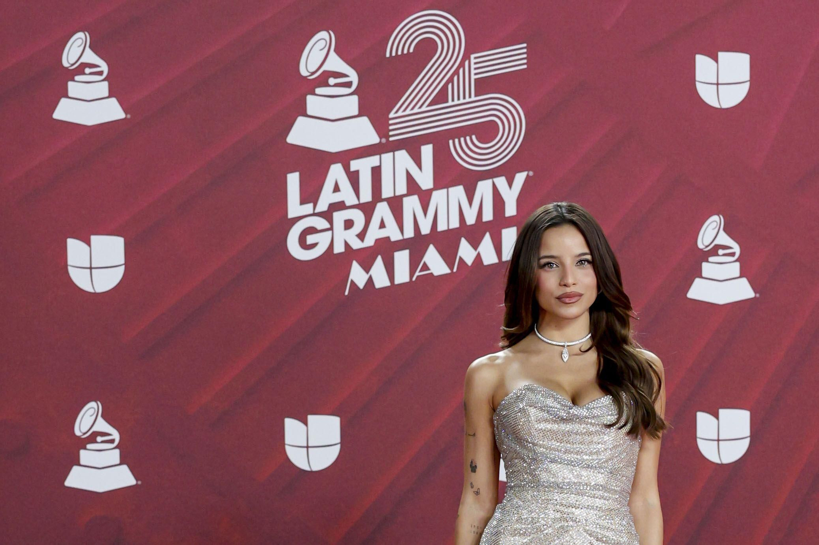 Todos los famosos, tendencias y curiosidades en la alfombra roja de la 25 edición de los Grammy Latinos
