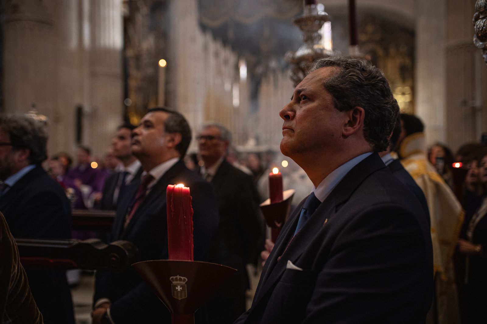 El traslado del Señor de Pasión a su paso, en imágenes
