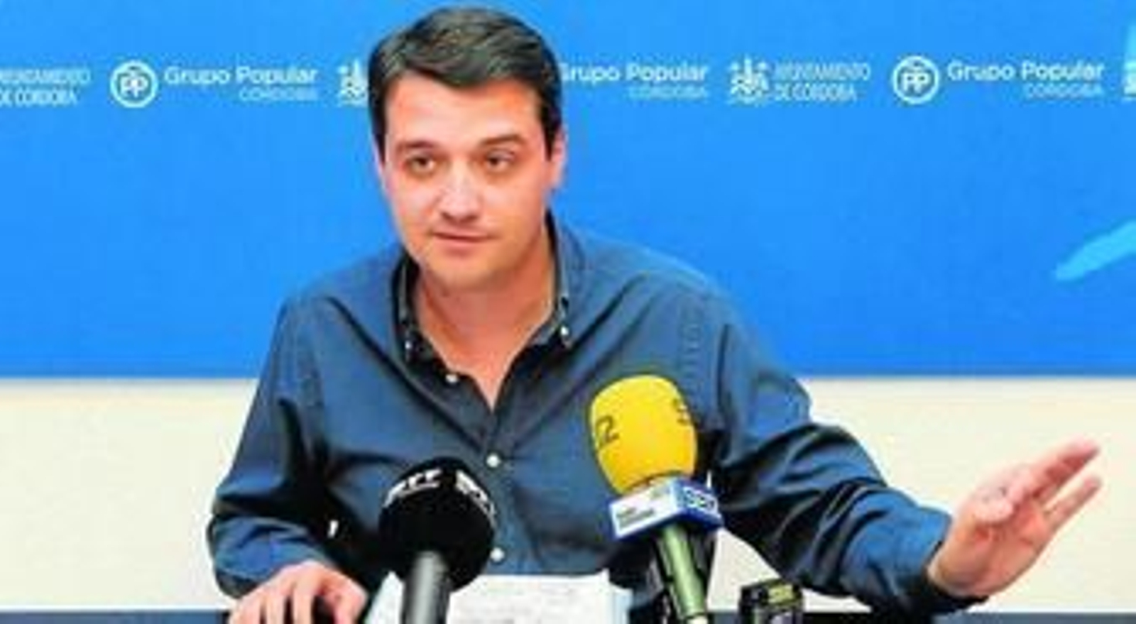 El portavoz del PP en el Ayuntamiento, José María Bellido, ayer, durante la rueda de prensa.