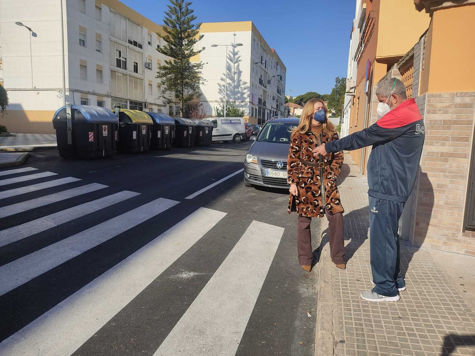 Leocadia Benavente, con el presidente de La Gaviota en Almirante Chacón.