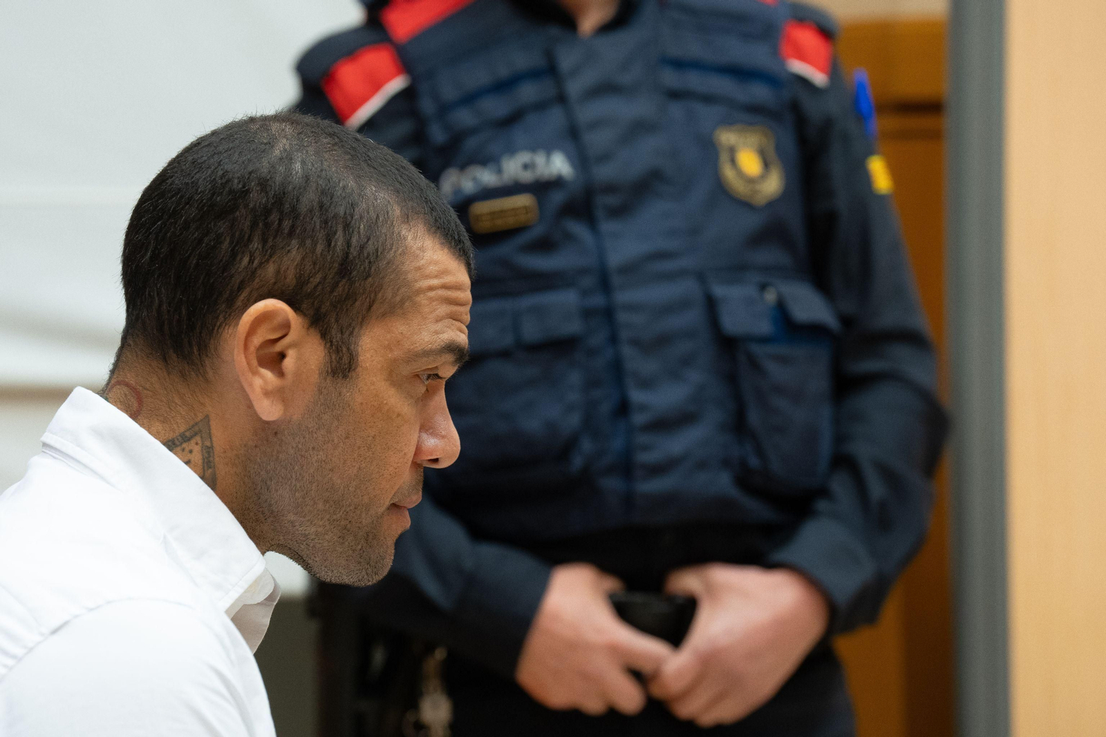 Las fotos de Dani Alves en el juicio por presunta violación