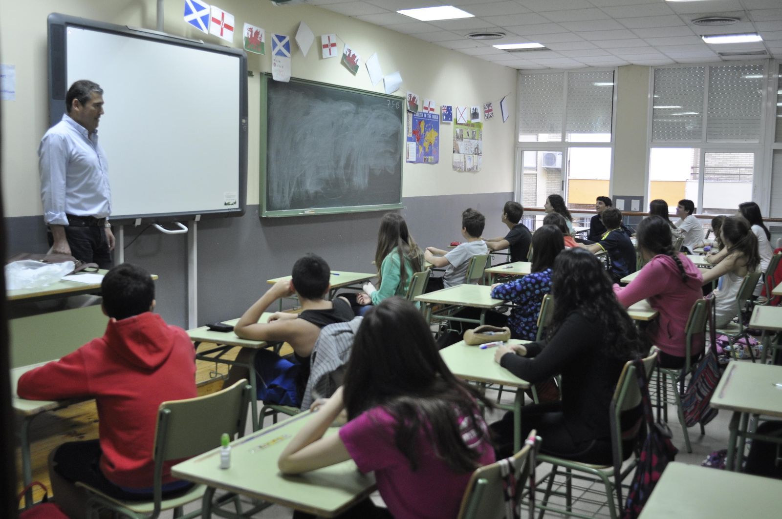 Más de 80.400 estudiantes de Secundaria, Bachillerato, FP y Educación de Adultos vuelven a clase mañana