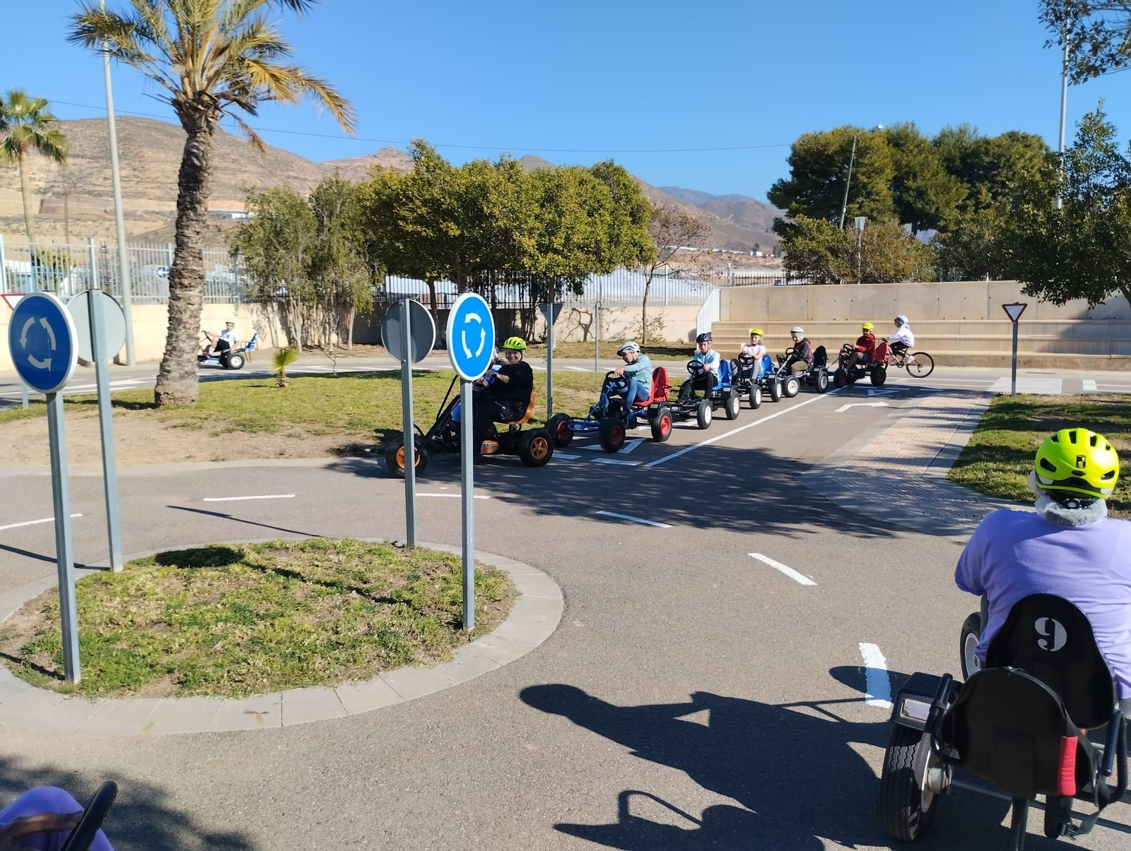 Se trata de una campaña de concienciación sobre la importancia de transportes sostenibles