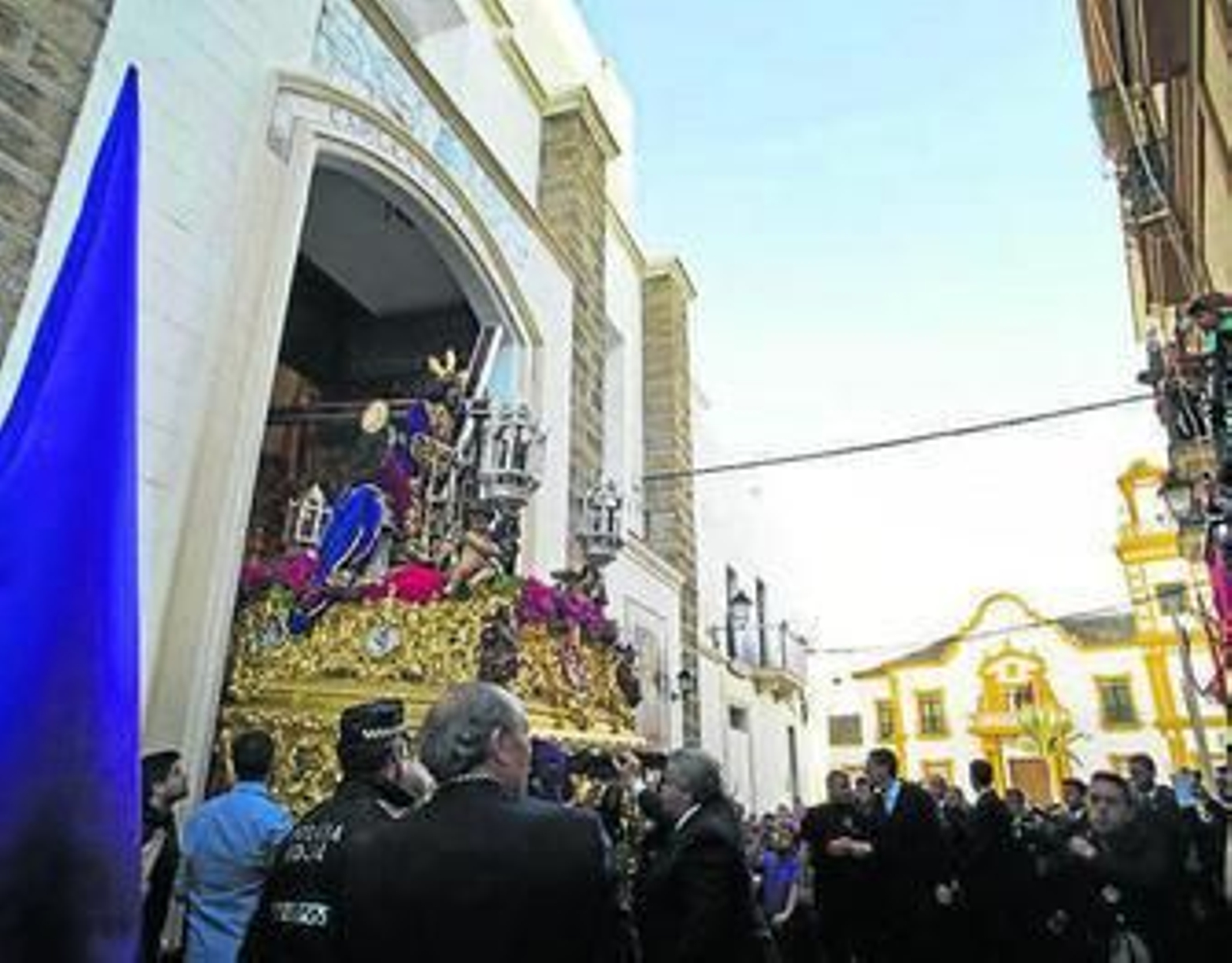 El Nazareno saliendo de Santa María.
