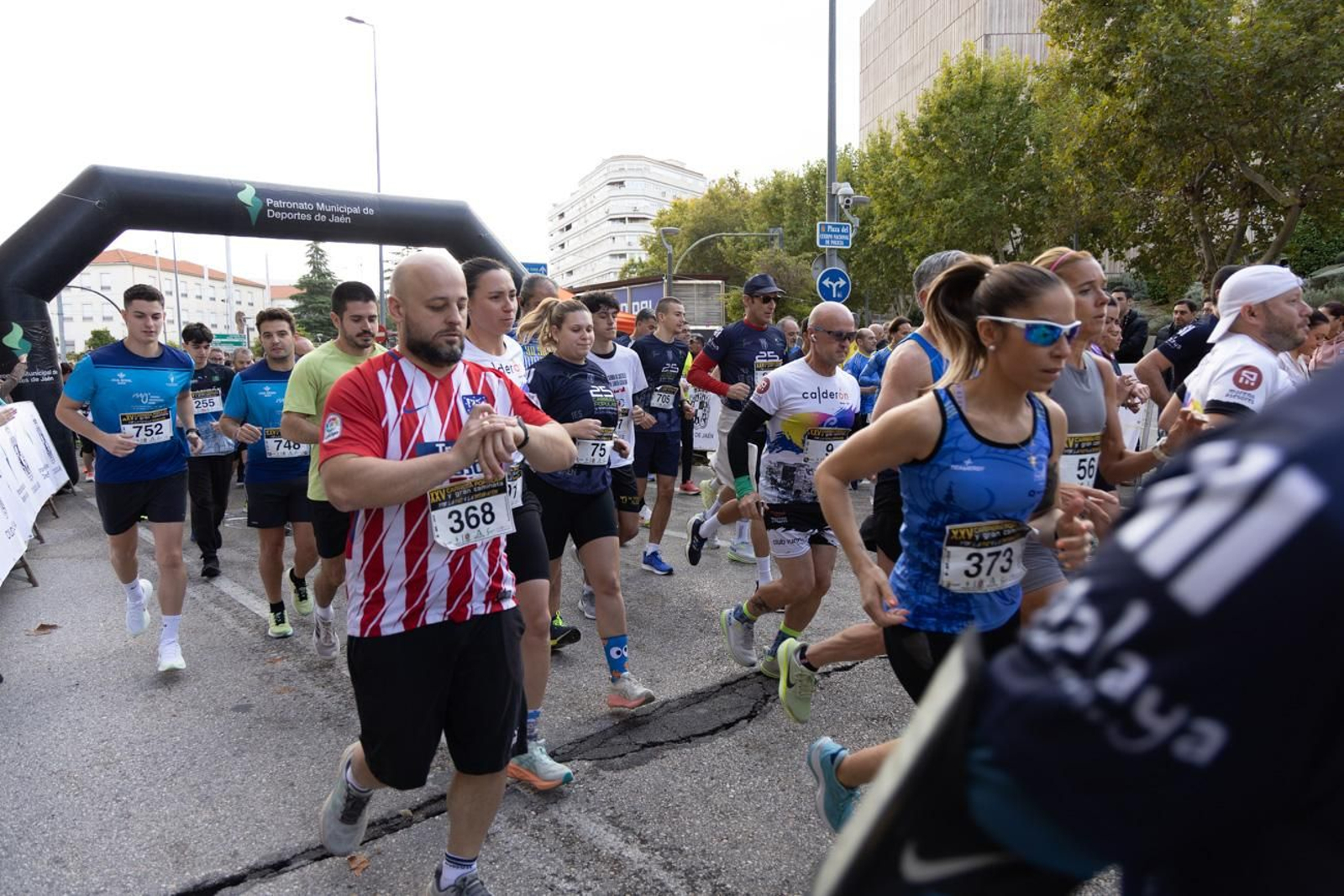 Atletismo por la paz y la integración en la XXV Carrera y Caminata del IES Santa Catalina de Alejandría (I)