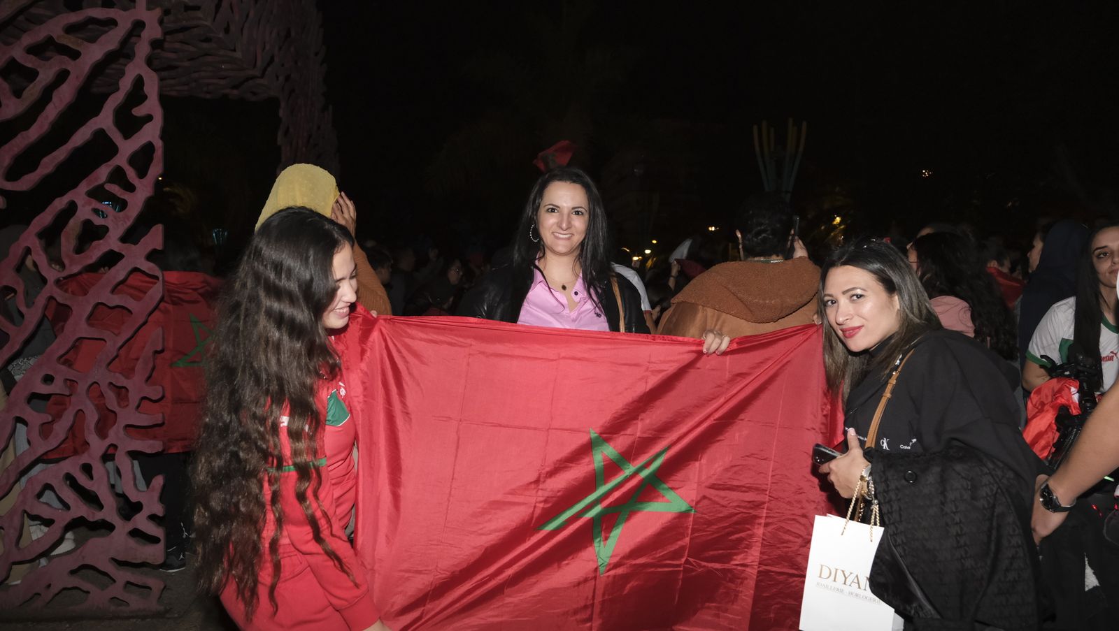 Imágenes de la celebración en Almería, del pase a semifinales de Marruecos en el Mundial de Fútbol de Qatar