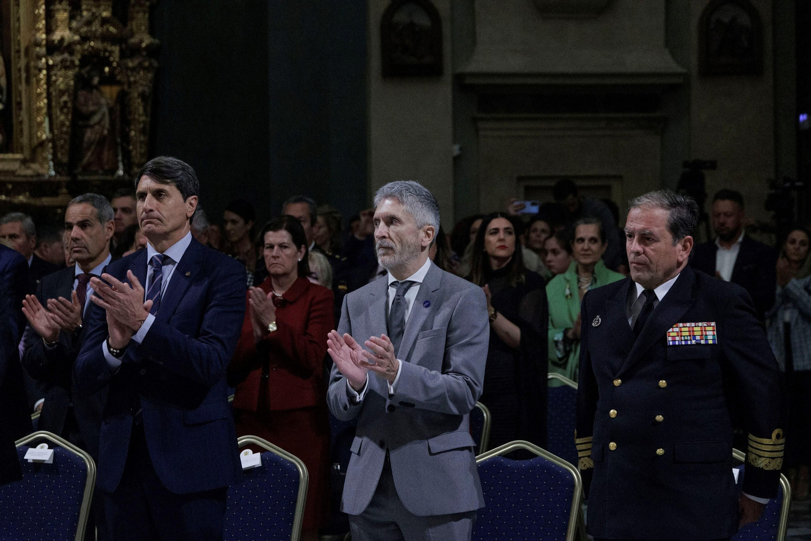 Las imágenes de la entrega de condecoraciones civiles en Cádiz.